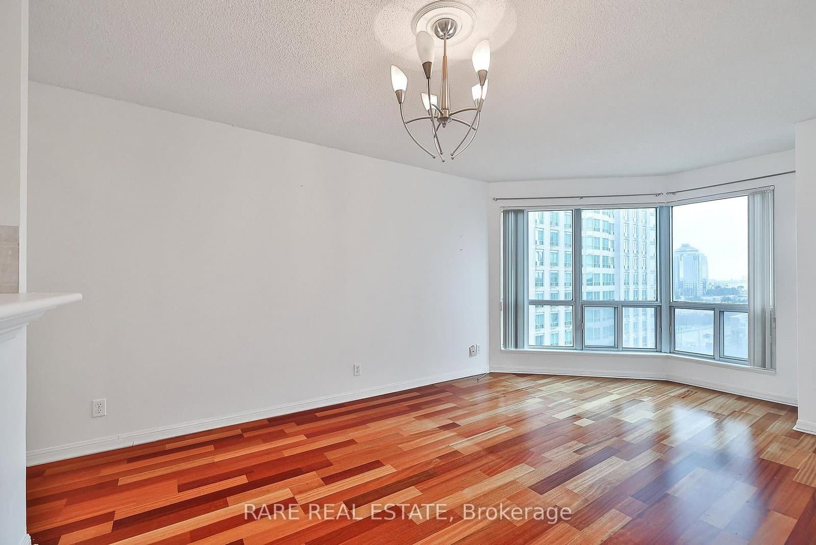 11 Lee Centre Drive, Unit 1016 thumbnail 2