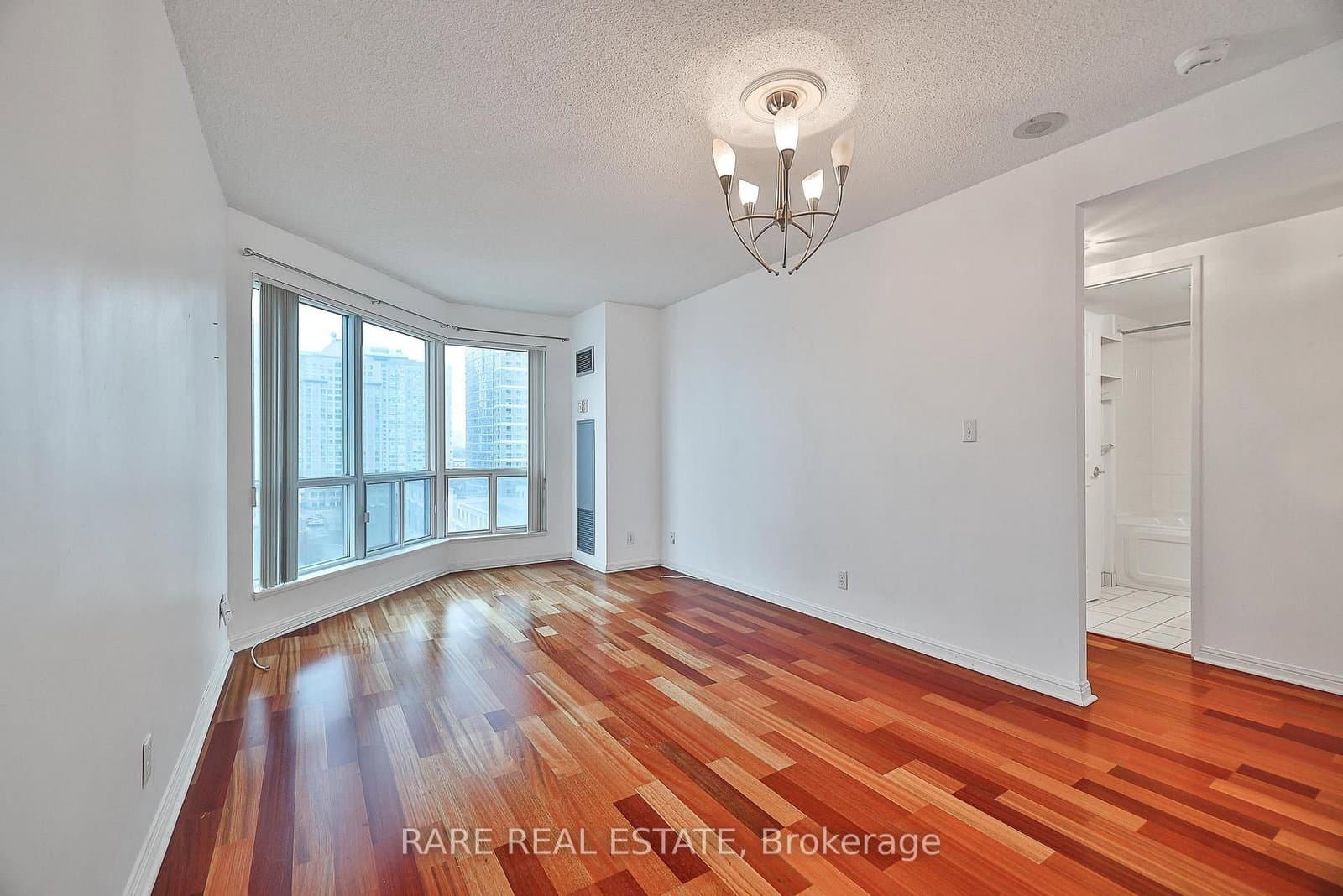 11 Lee Centre Drive, Unit 1016 thumbnail 6