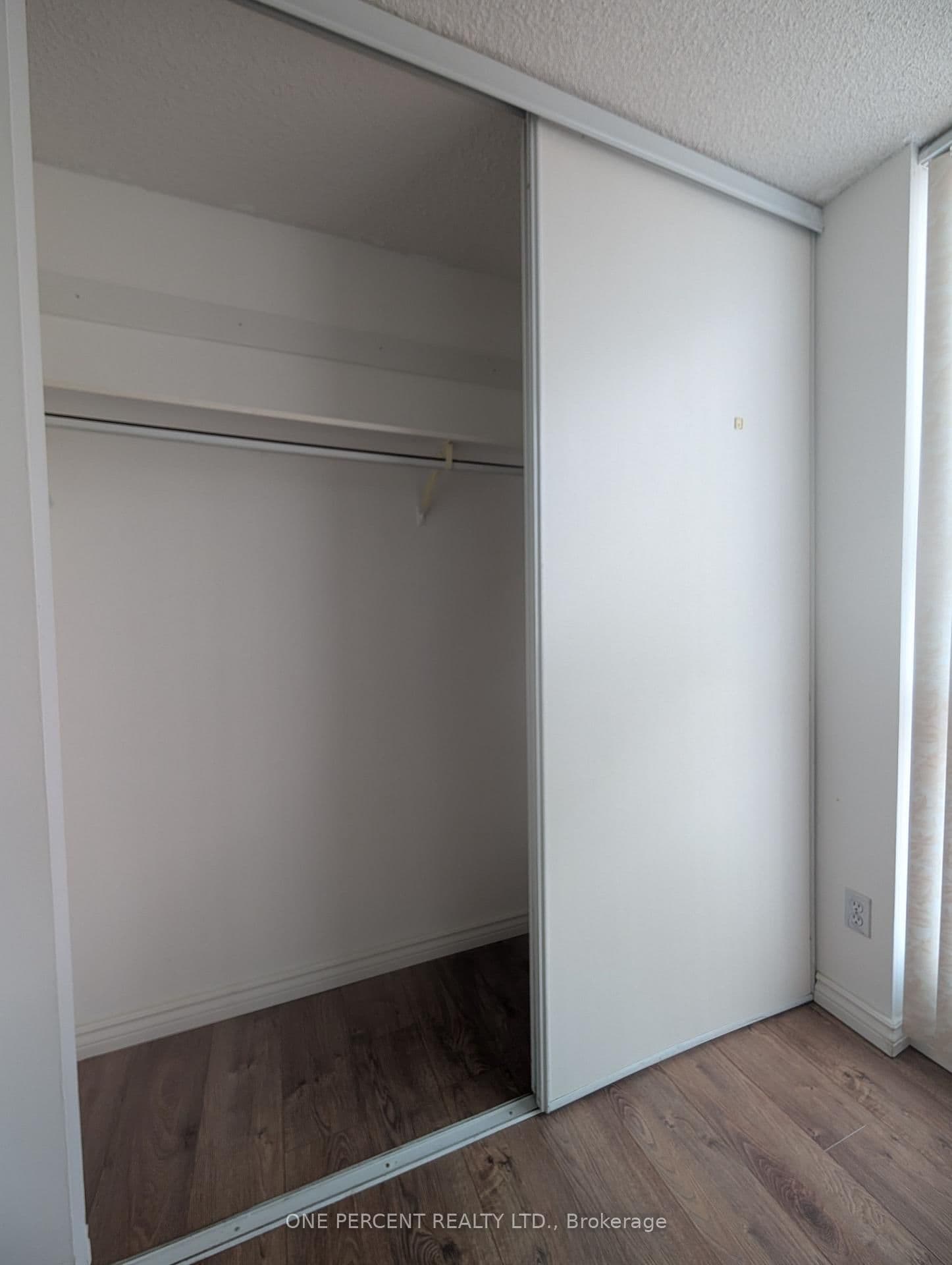 2550 Lawrence Avenue E, Unit 402 thumbnail 15