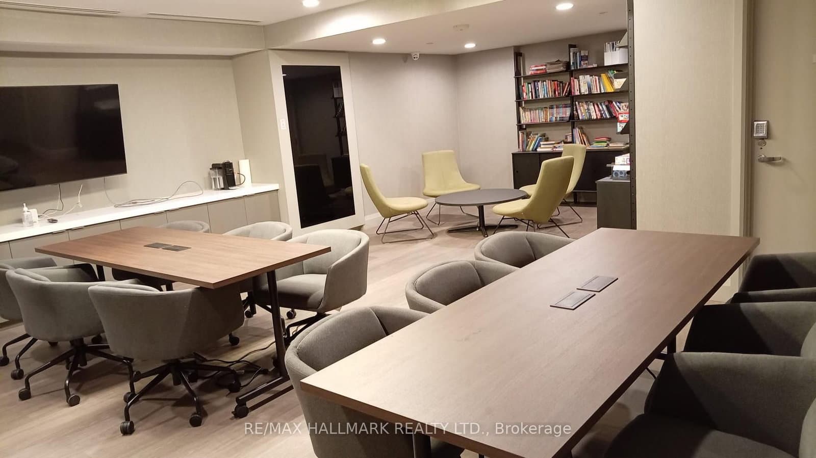 8 Trent Avenue, Unit 615 thumbnail 23