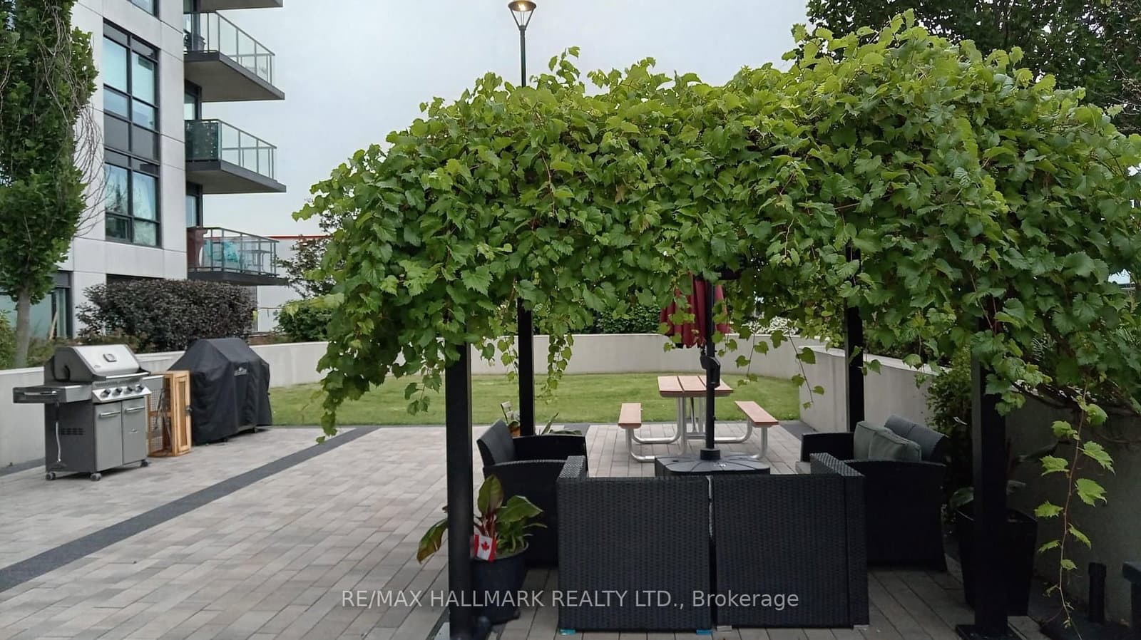8 Trent Avenue, Unit 615 thumbnail 24