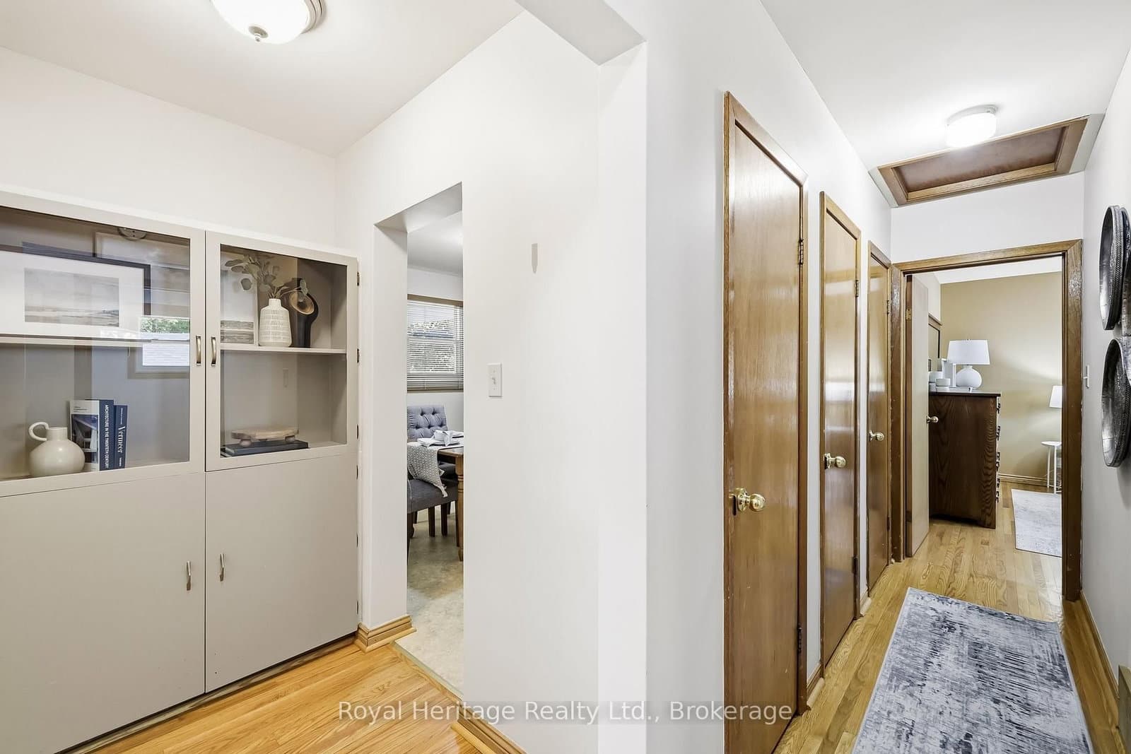 12 Simcoe Street thumbnail 15