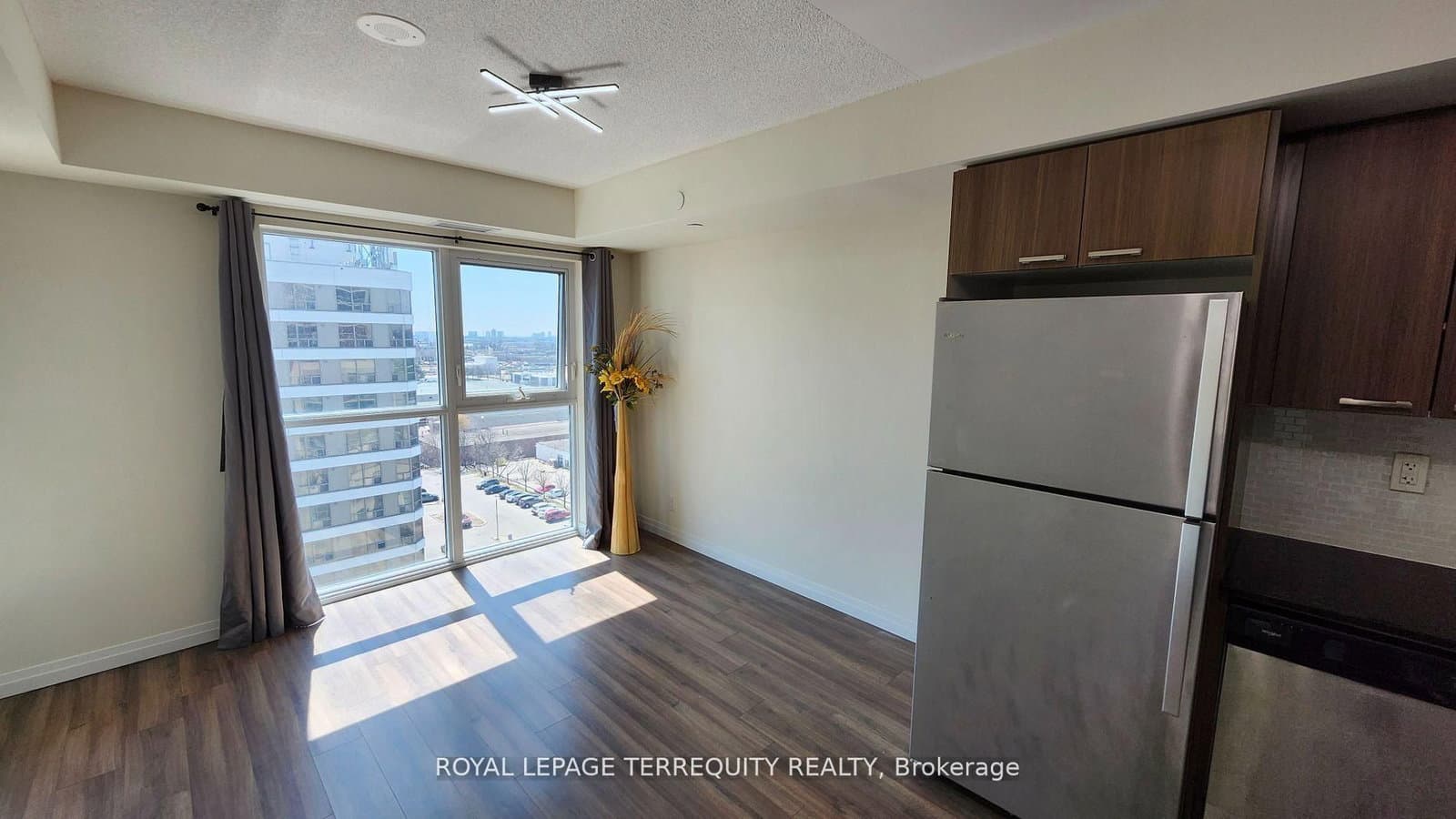 2152 Lawrence Avenue E, Unit 1207 thumbnail 2