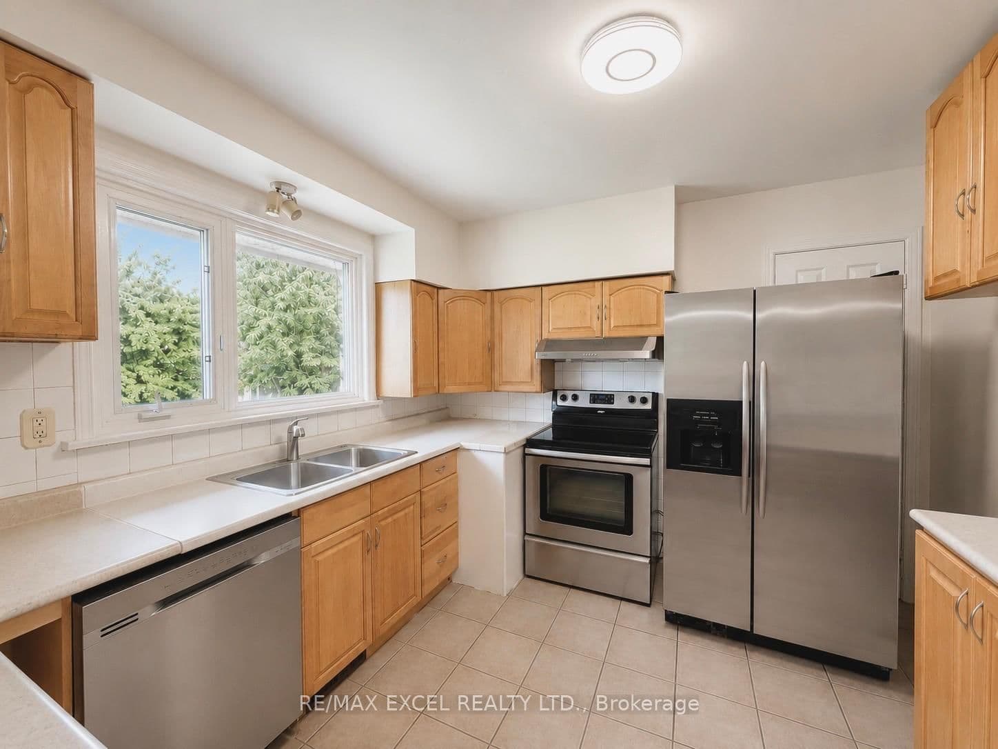 39 Commons Drive, Unit Main thumbnail 5