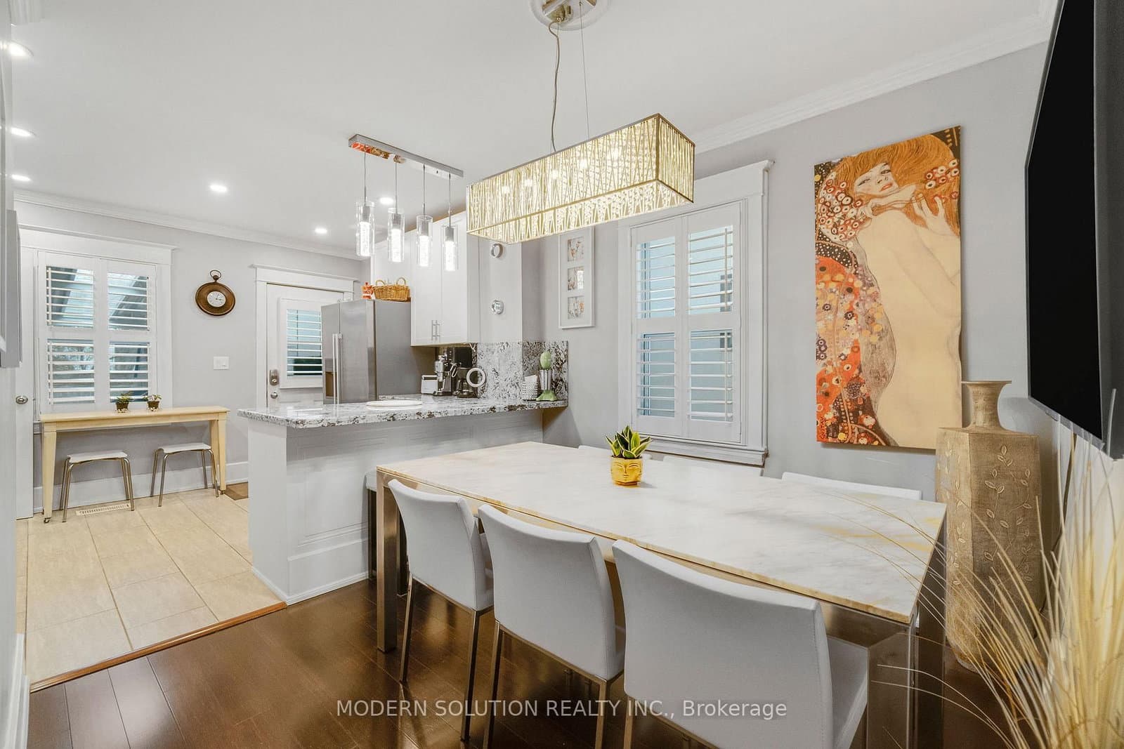 741 Milverton Boulevard thumbnail 11