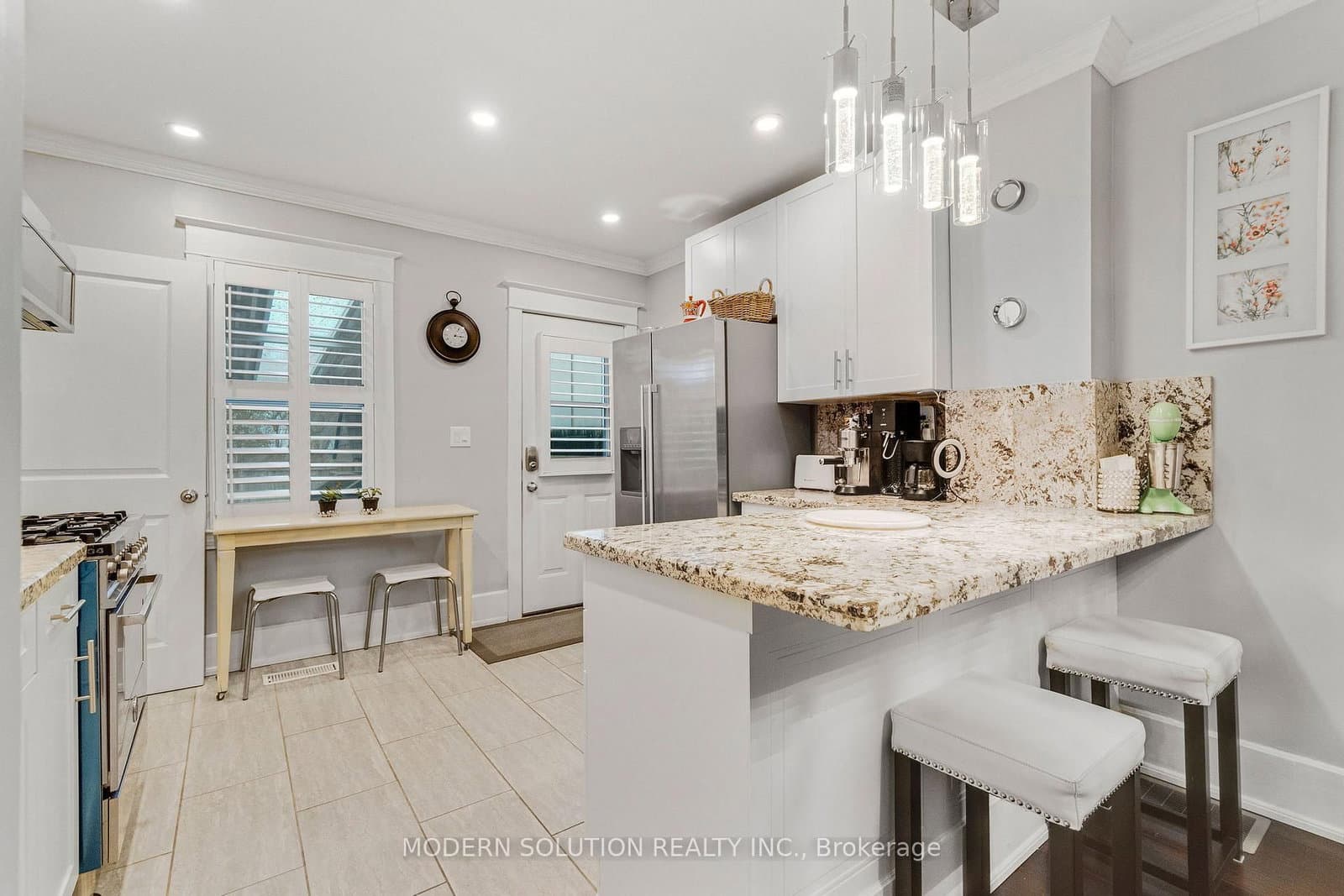 741 Milverton Boulevard thumbnail 13
