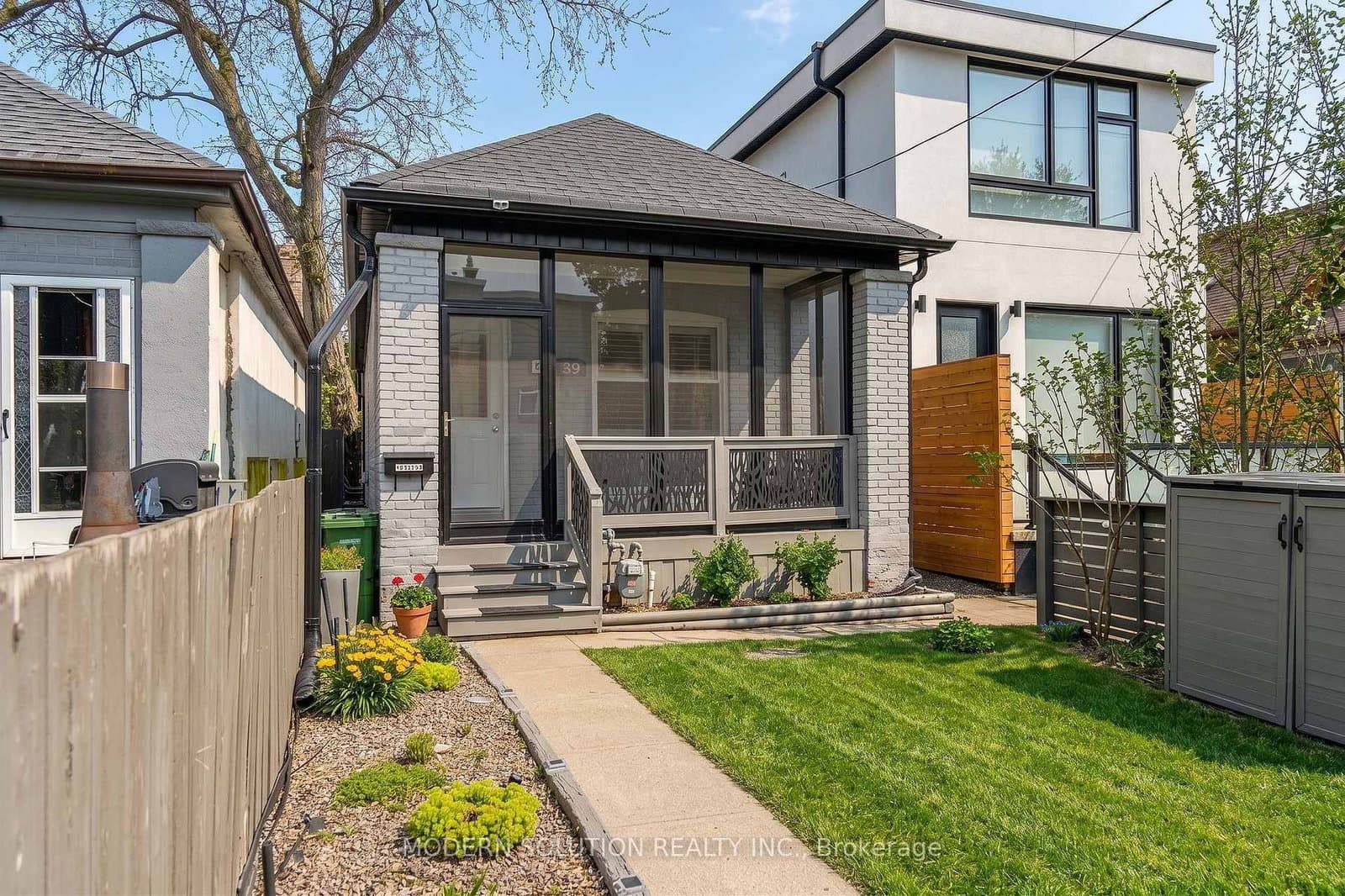 741 Milverton Boulevard thumbnail 2