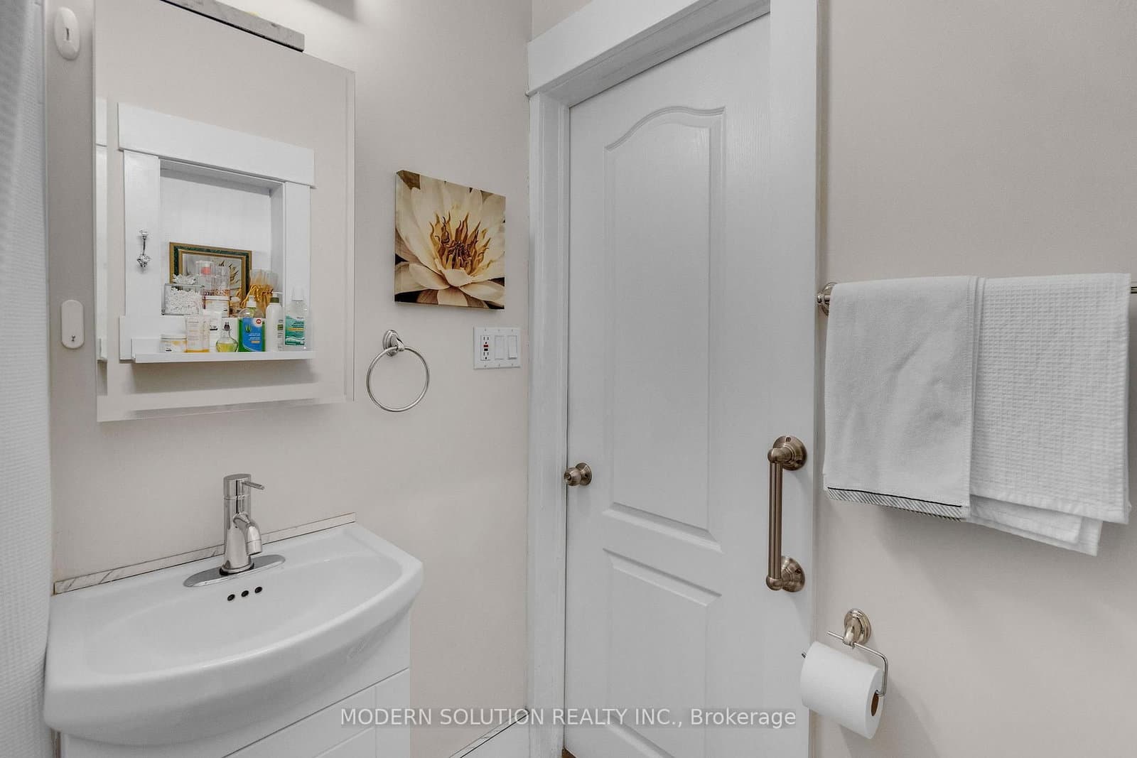 741 Milverton Boulevard thumbnail 20