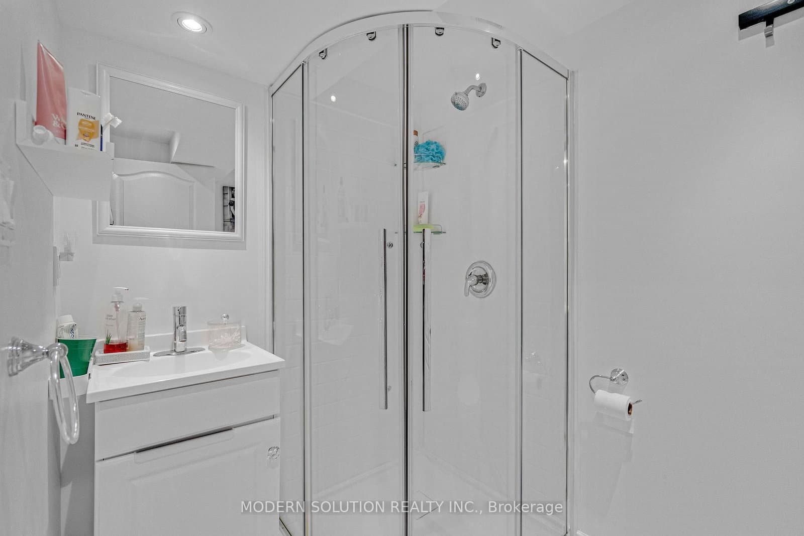 741 Milverton Boulevard thumbnail 28