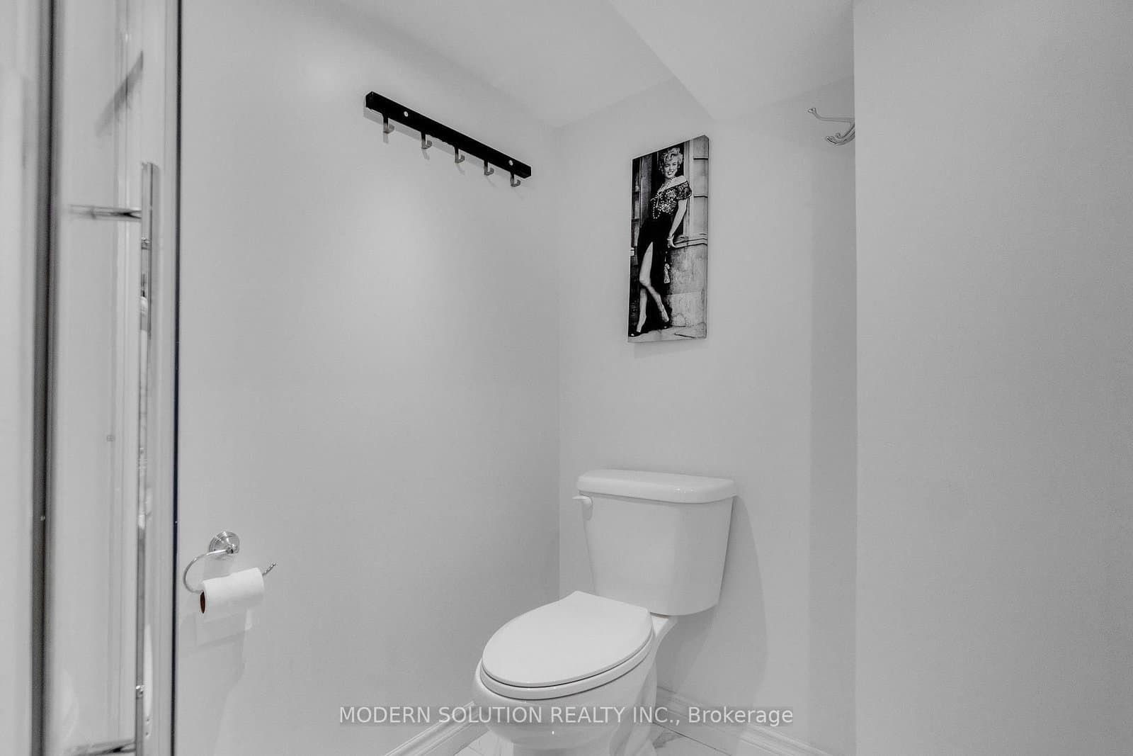741 Milverton Boulevard thumbnail 29