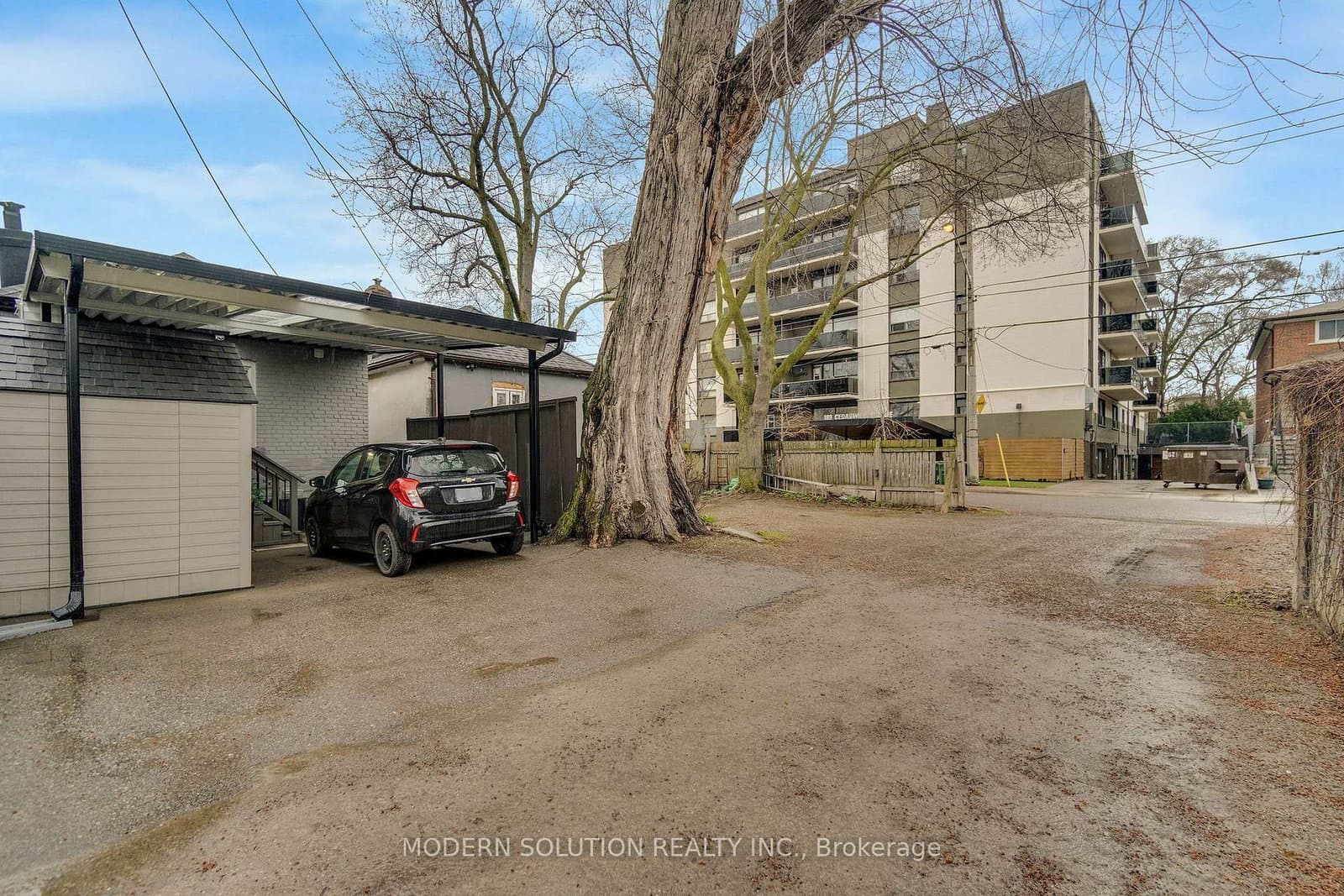 741 Milverton Boulevard thumbnail 34