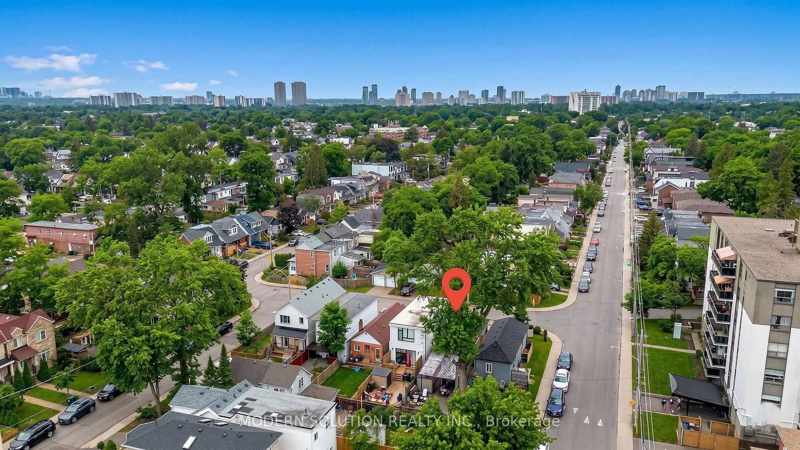 741 Milverton Boulevard thumbnail 38