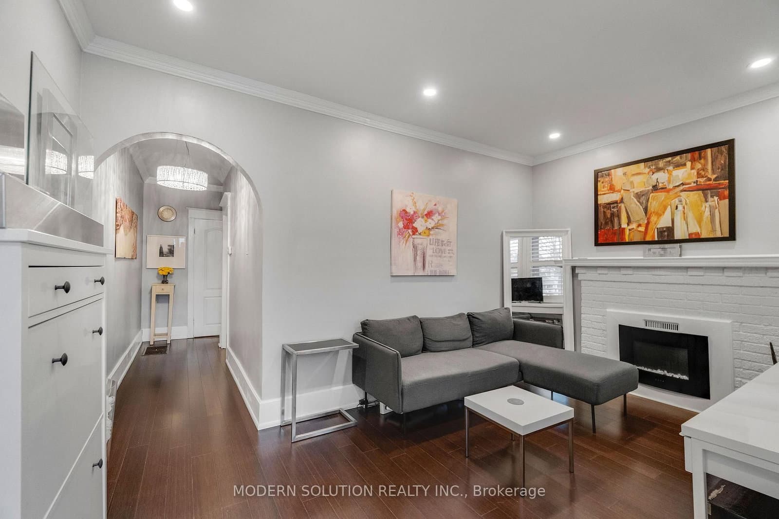 741 Milverton Boulevard thumbnail 7