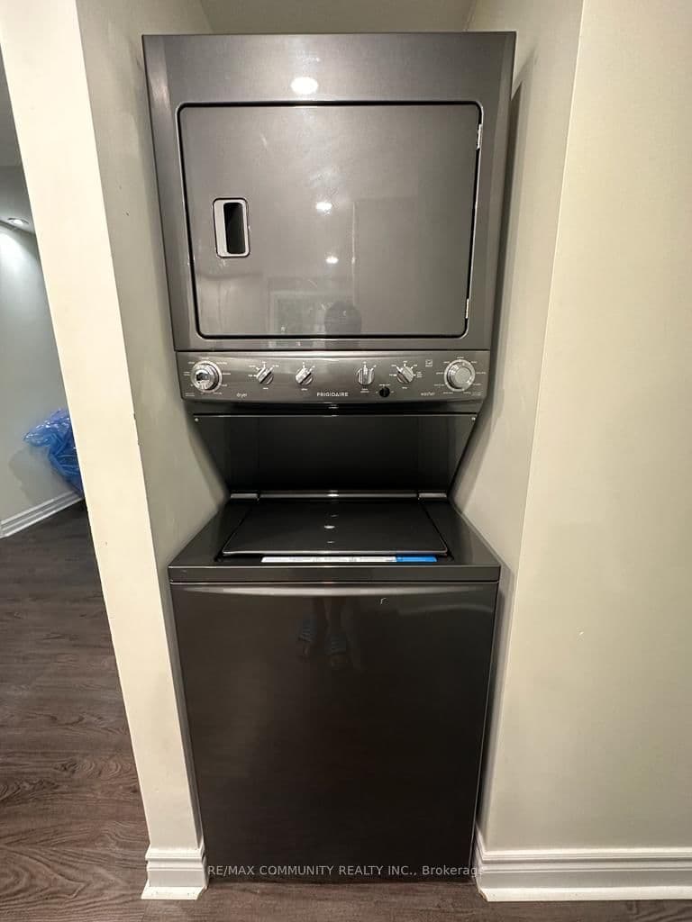 4 Elliottglen Drive, Unit Basement thumbnail 12