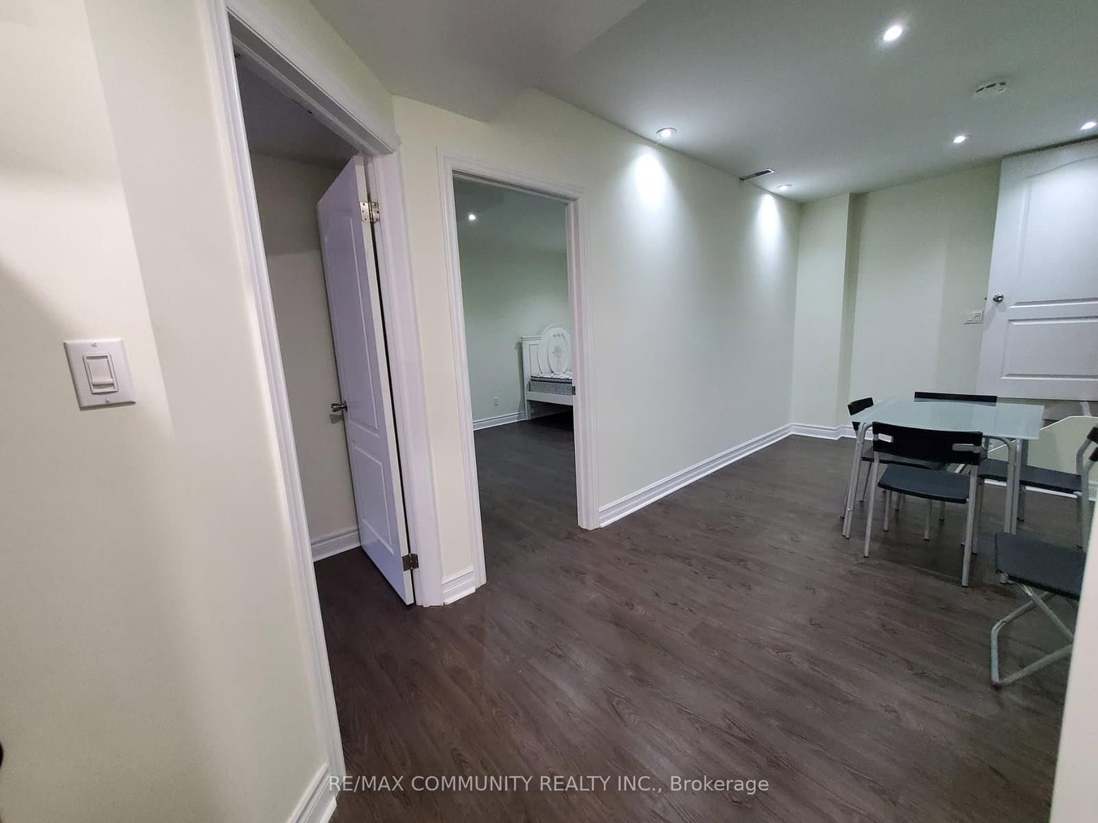4 Elliottglen Drive, Unit Basement thumbnail 4