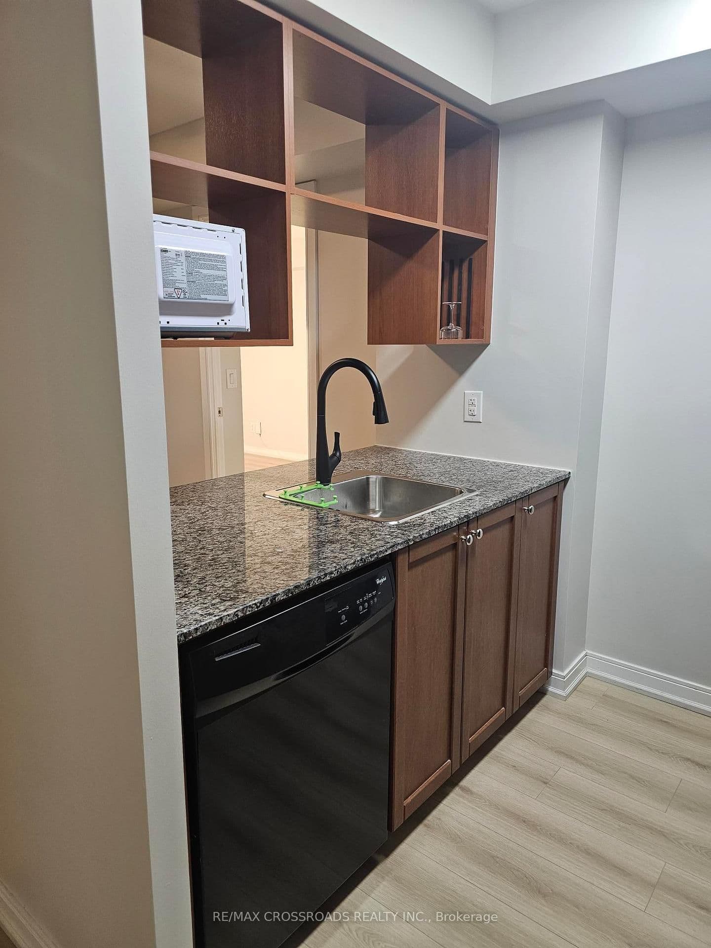 151 Village Green Square, Unit 506 thumbnail 12