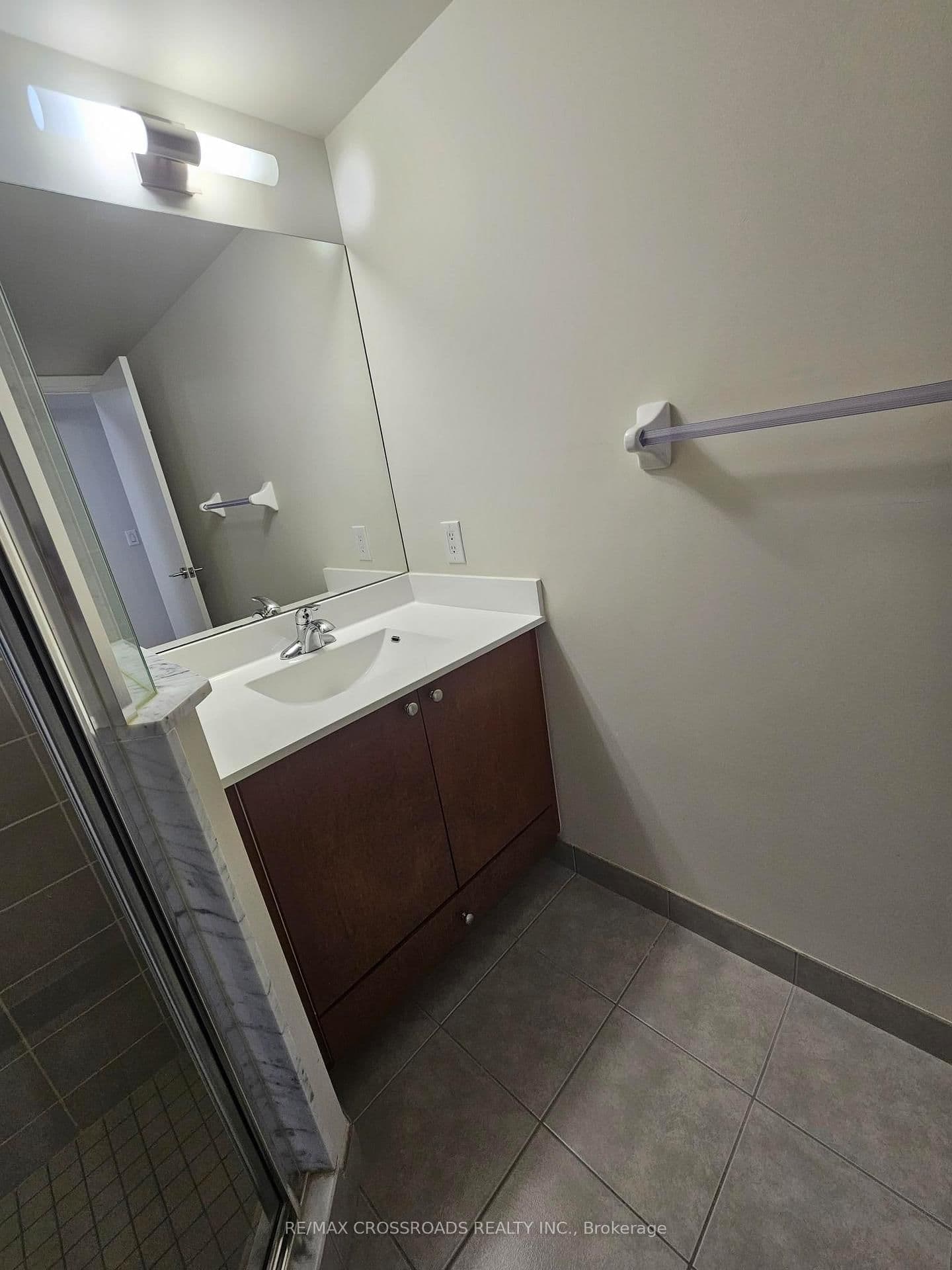 151 Village Green Square, Unit 506 thumbnail 23