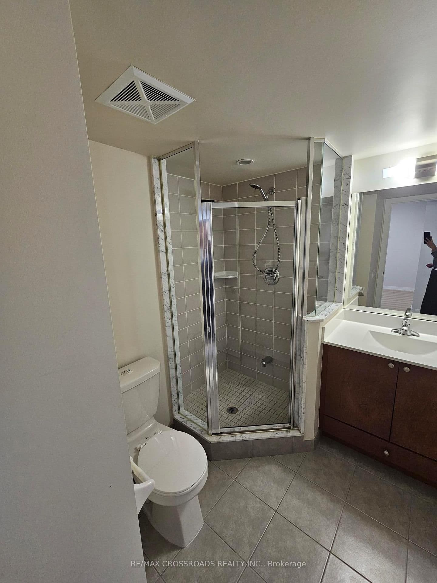 151 Village Green Square, Unit 506 thumbnail 24