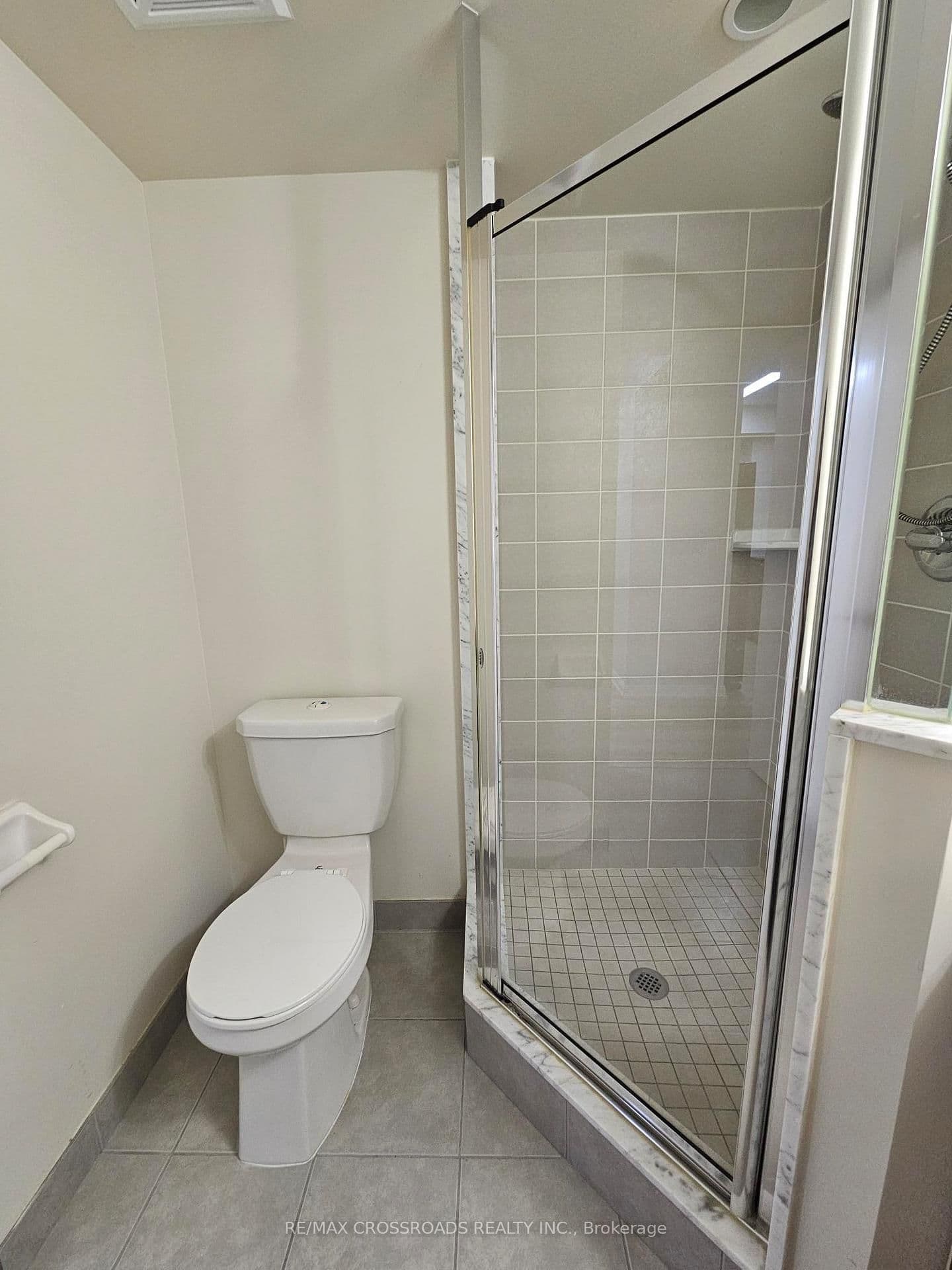 151 Village Green Square, Unit 506 thumbnail 25