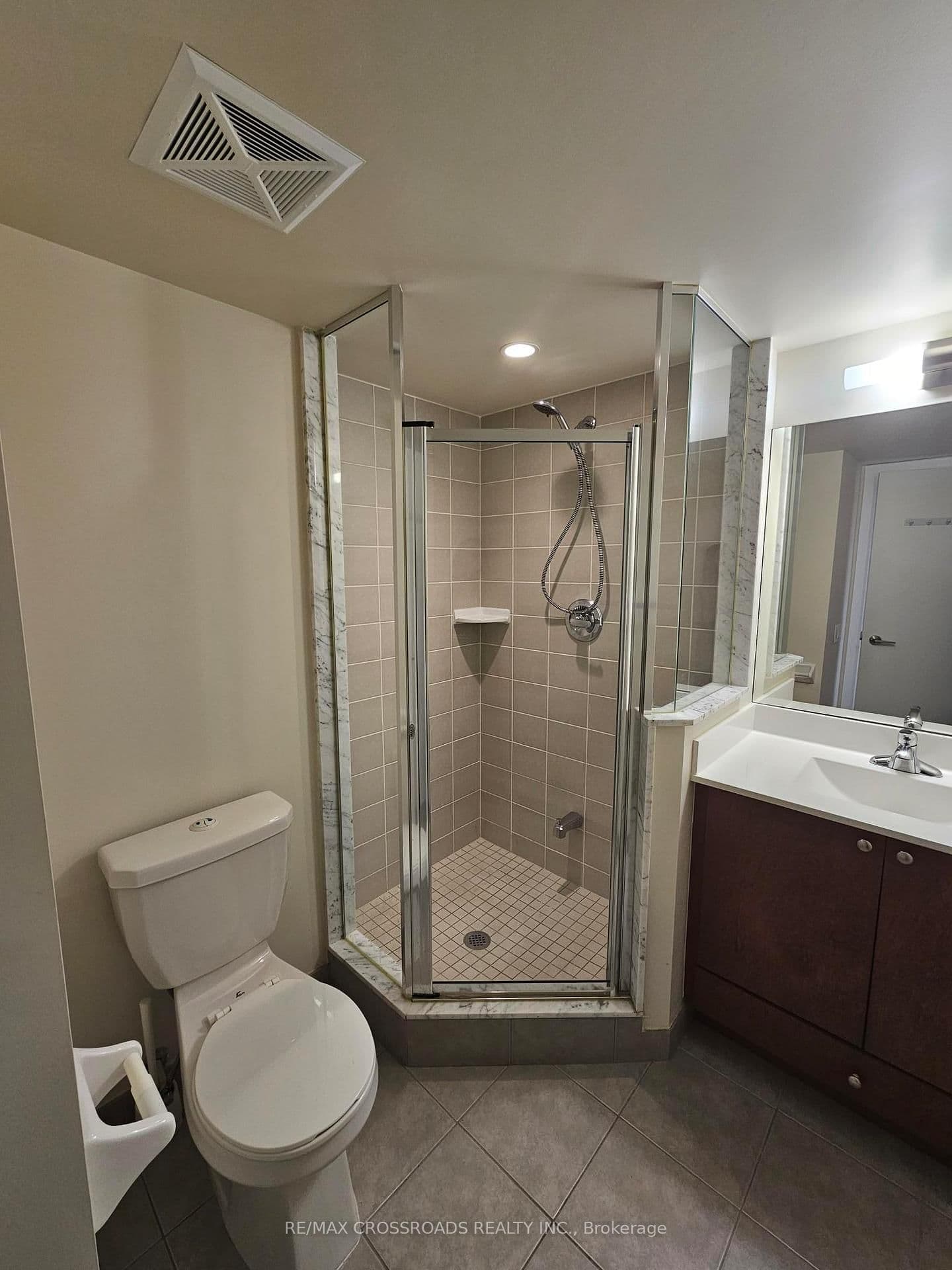 151 Village Green Square, Unit 506 thumbnail 26