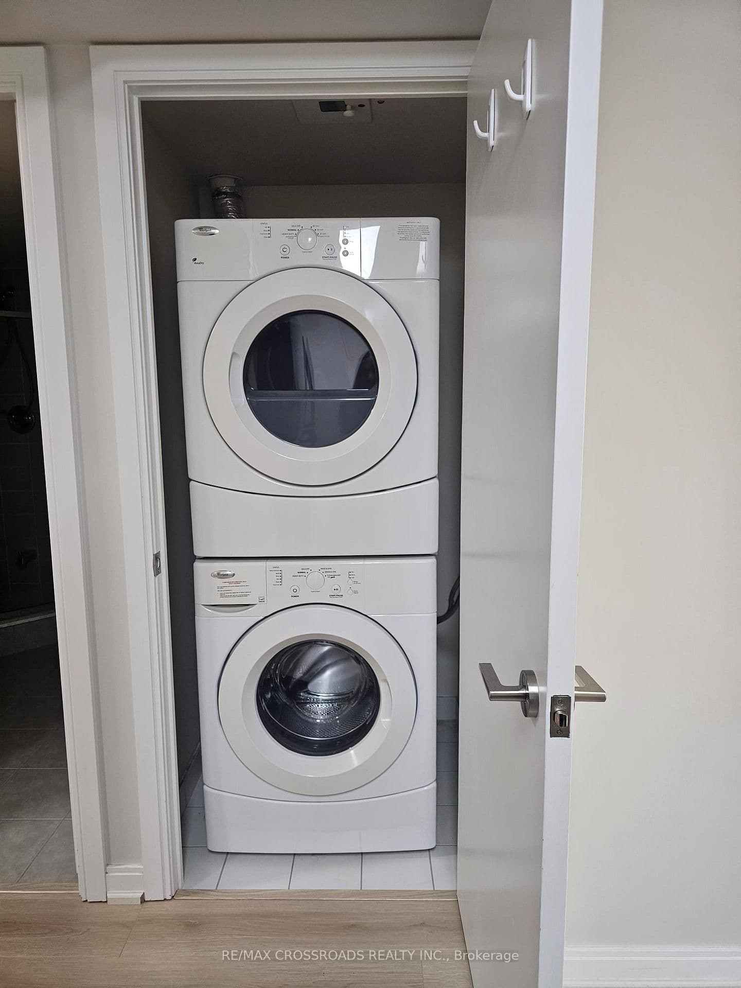 151 Village Green Square, Unit 506 thumbnail 27