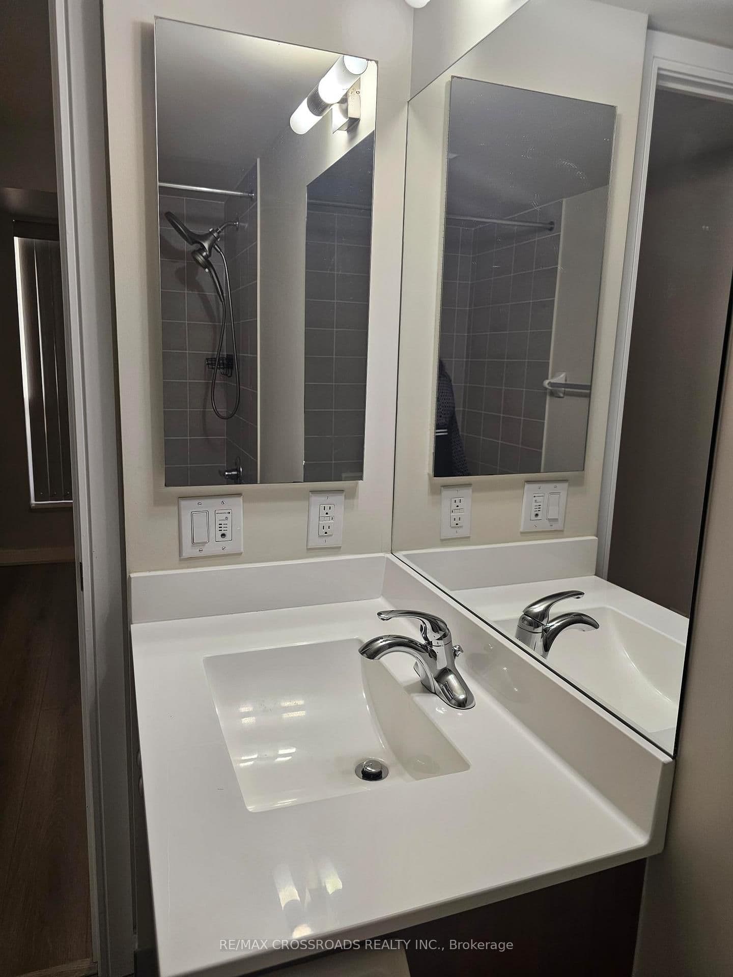 151 Village Green Square, Unit 506 thumbnail 33