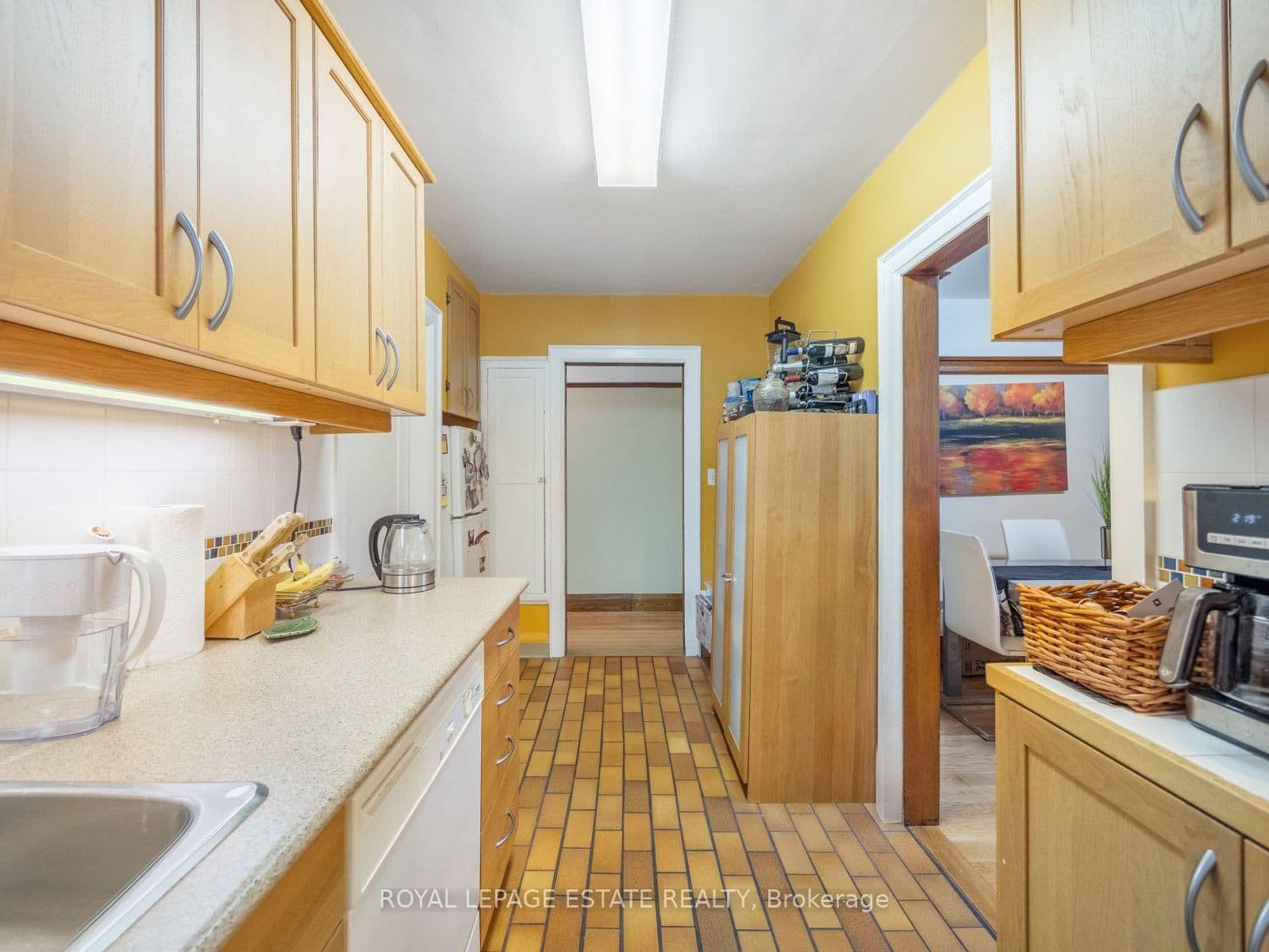 2275 Queen Street E thumbnail 11