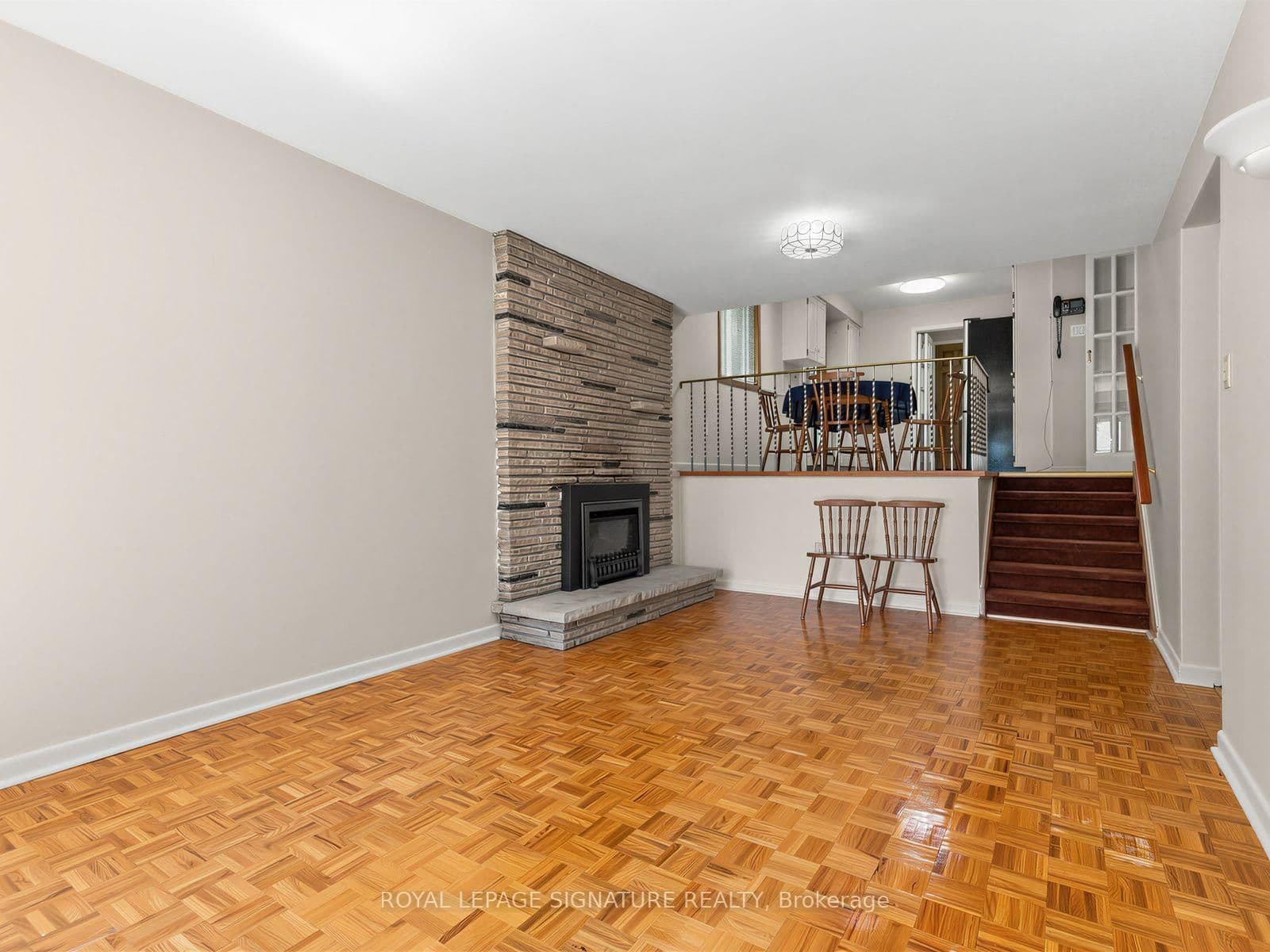 162 Bathgate Drive thumbnail 14