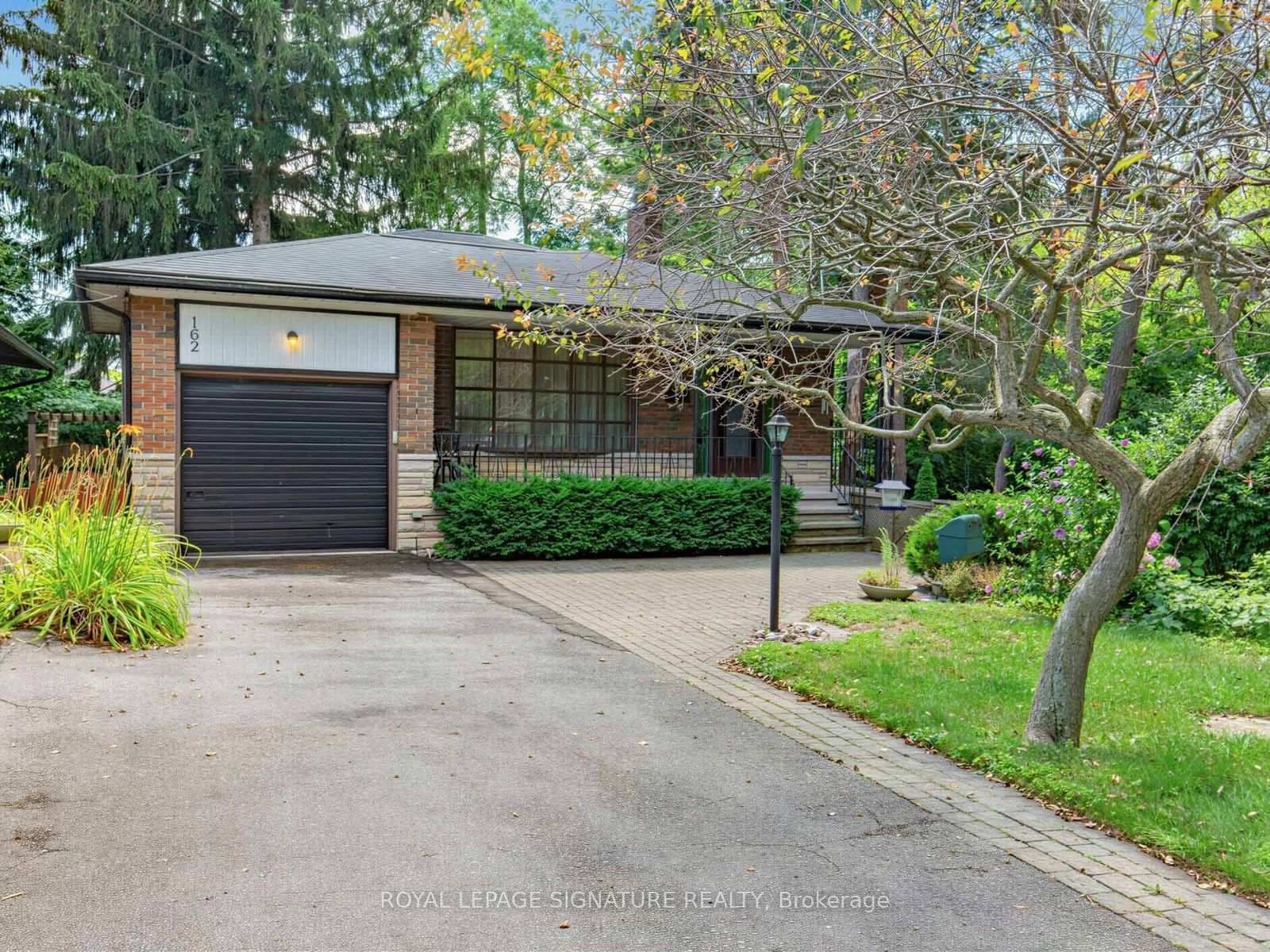 162 Bathgate Drive thumbnail 2