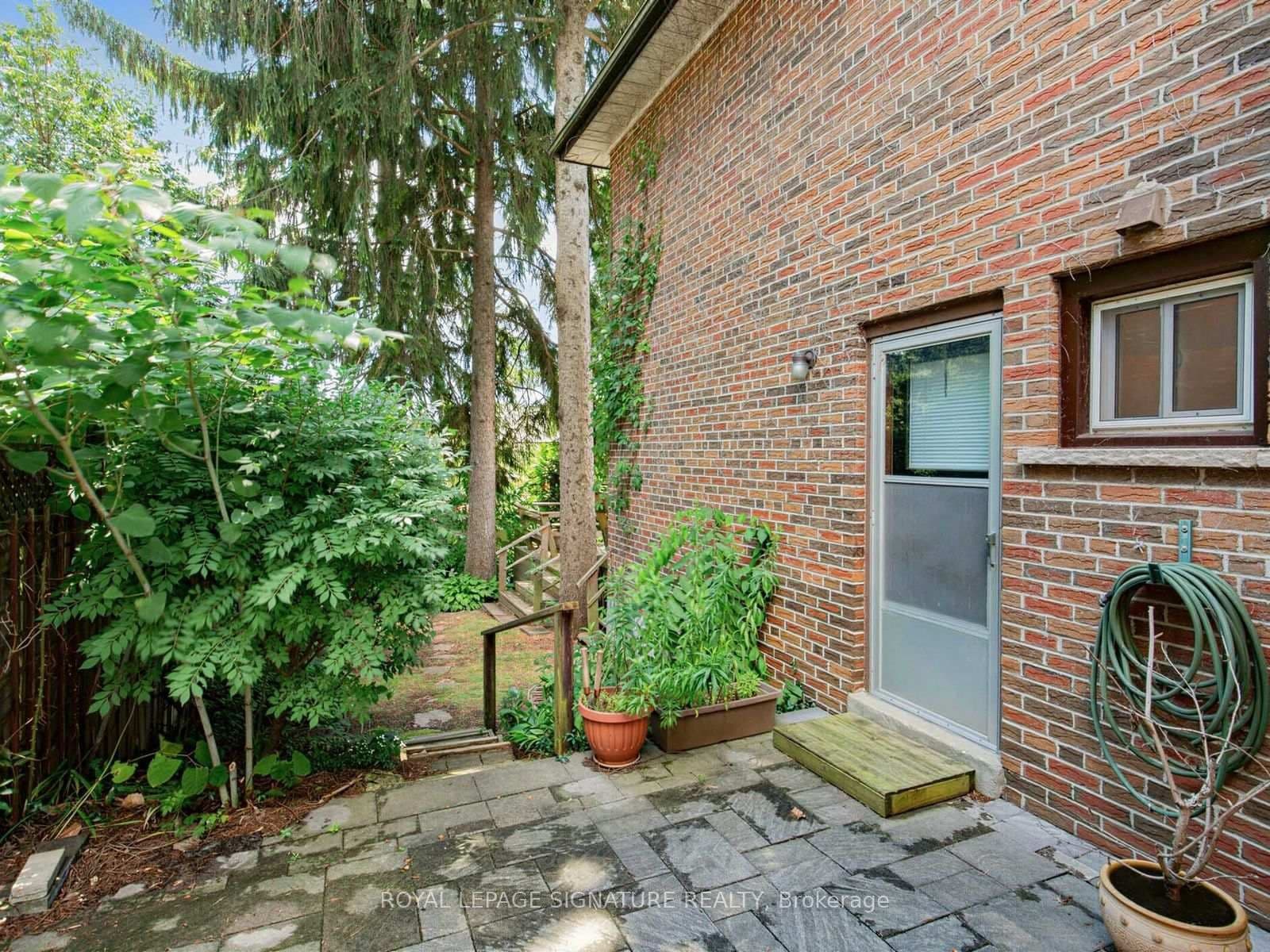 162 Bathgate Drive thumbnail 33