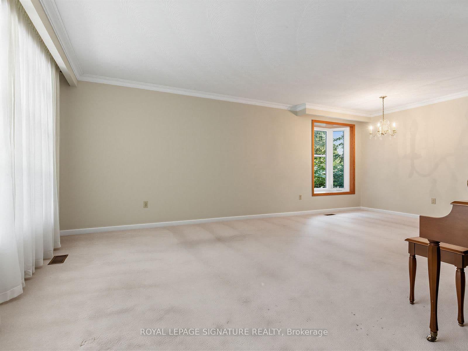 162 Bathgate Drive thumbnail 6