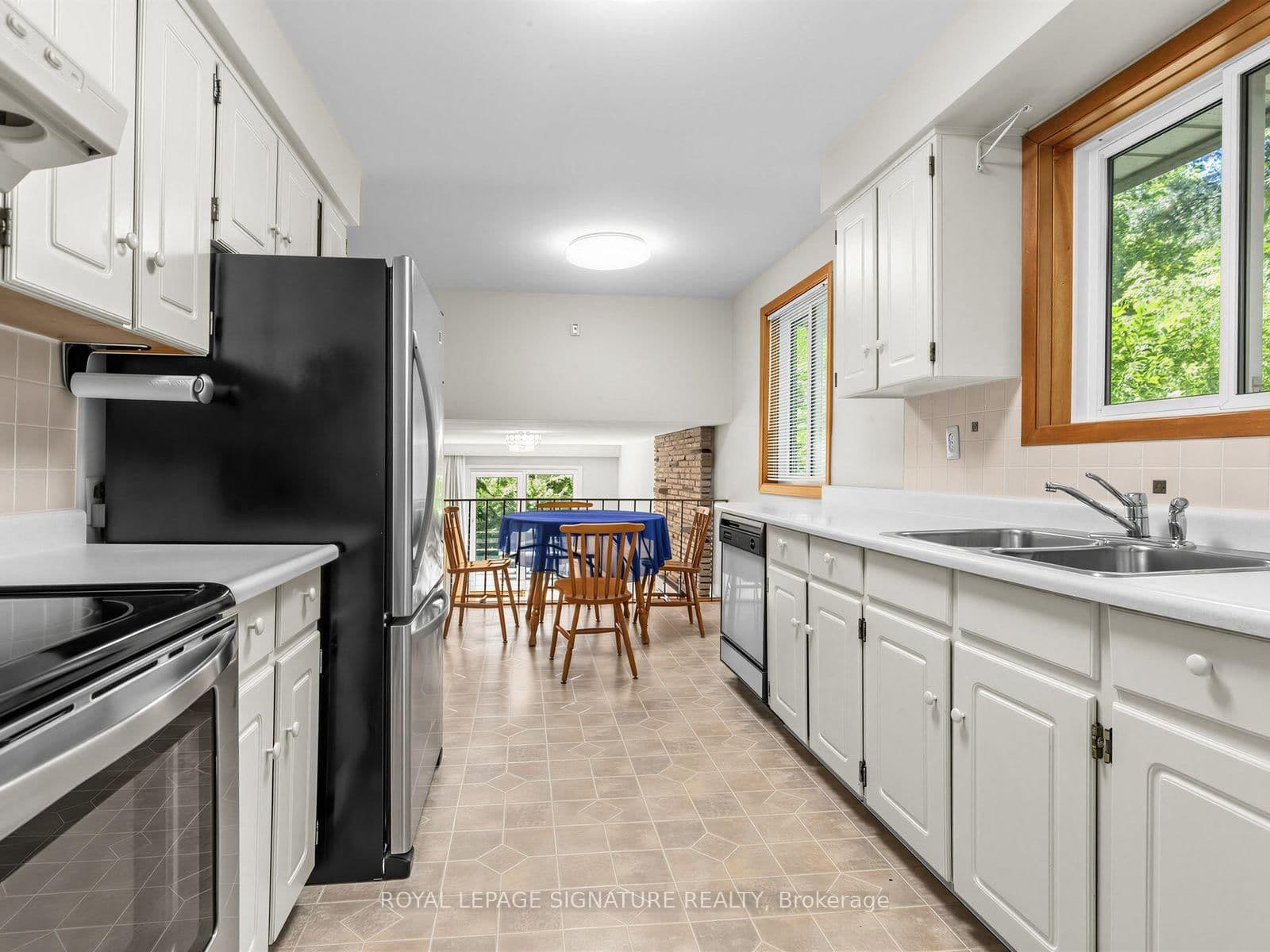 162 Bathgate Drive thumbnail 8