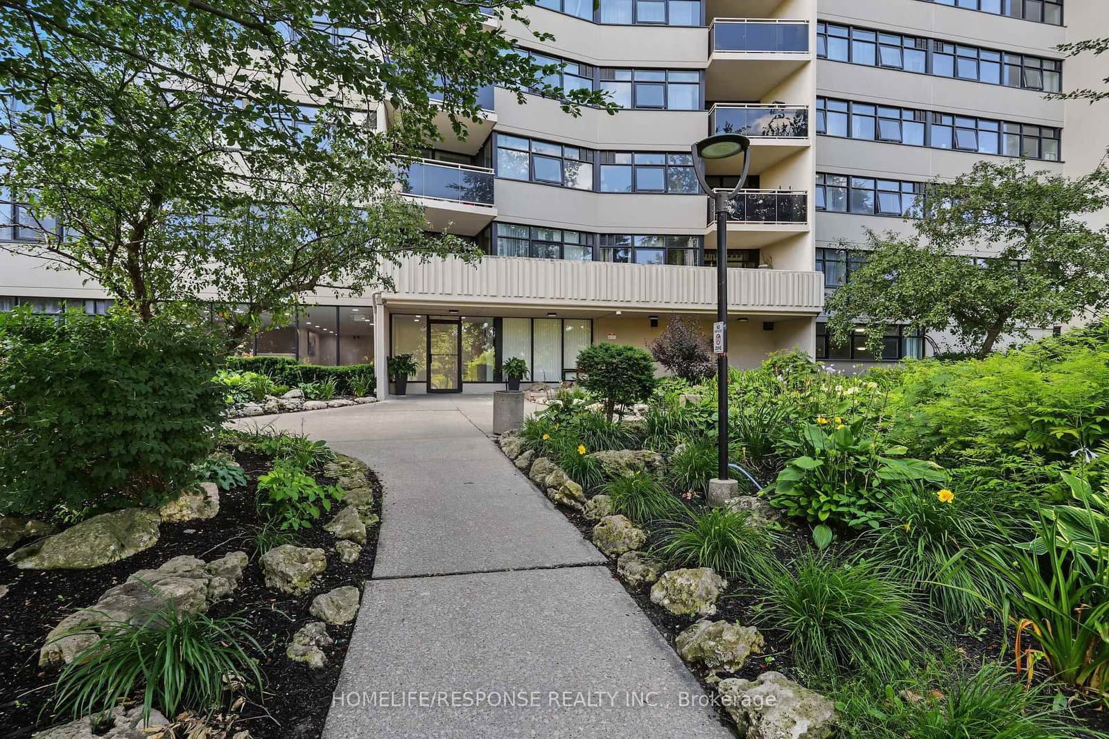 100 ECHO POINT, Unit 1801 thumbnail 2