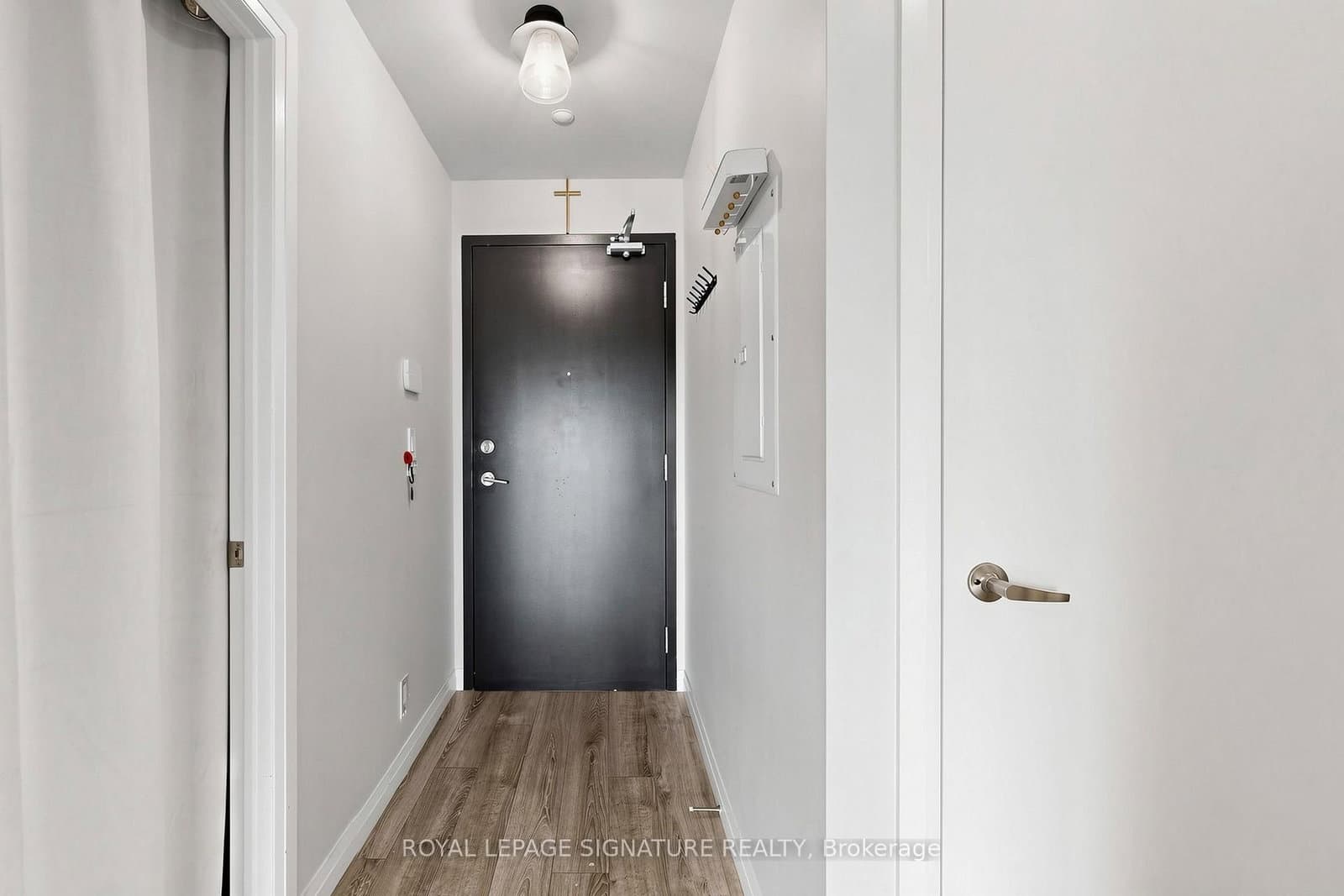 2150 Lawrence Avenue E, Unit 208 thumbnail 3