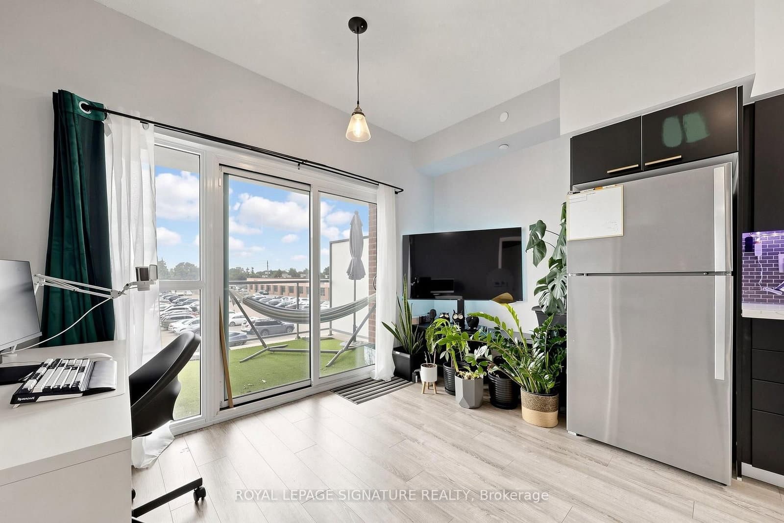 2150 Lawrence Avenue E, Unit 208 thumbnail 4