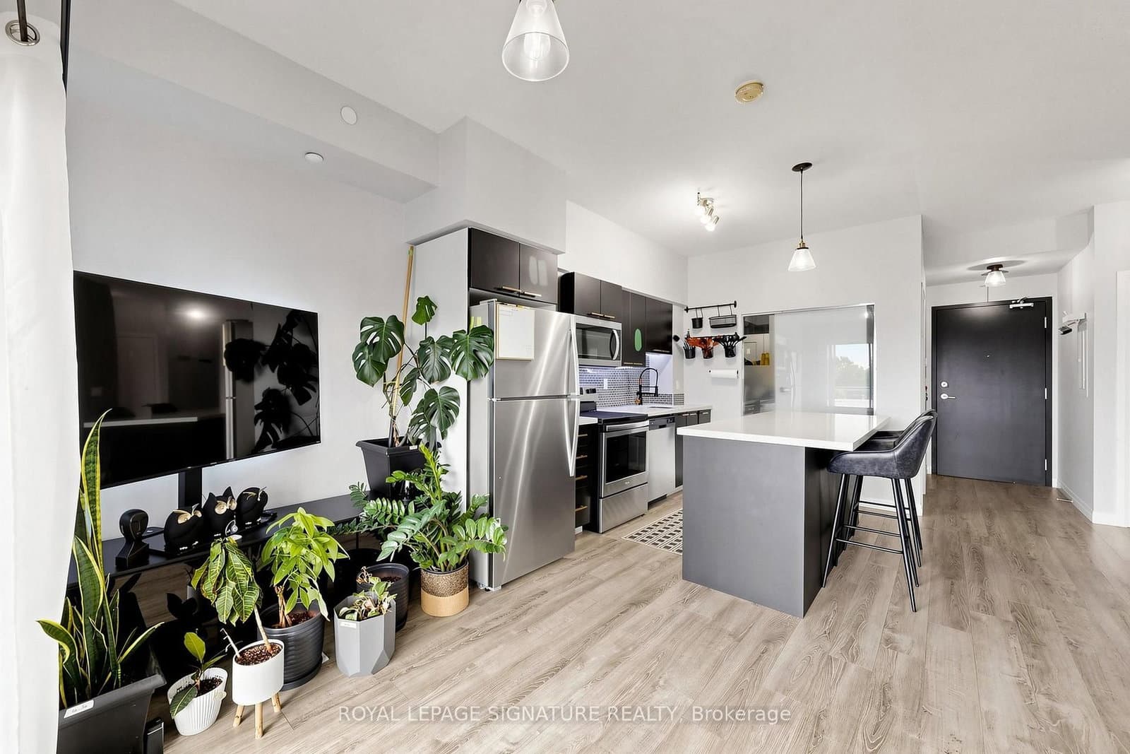 2150 Lawrence Avenue E, Unit 208 thumbnail 9