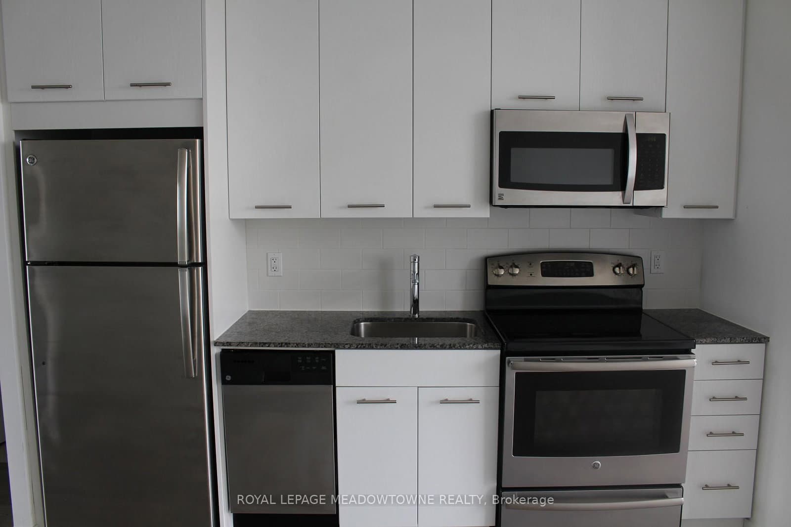 2055 Danforth Avenue, Unit 804 - Image 1