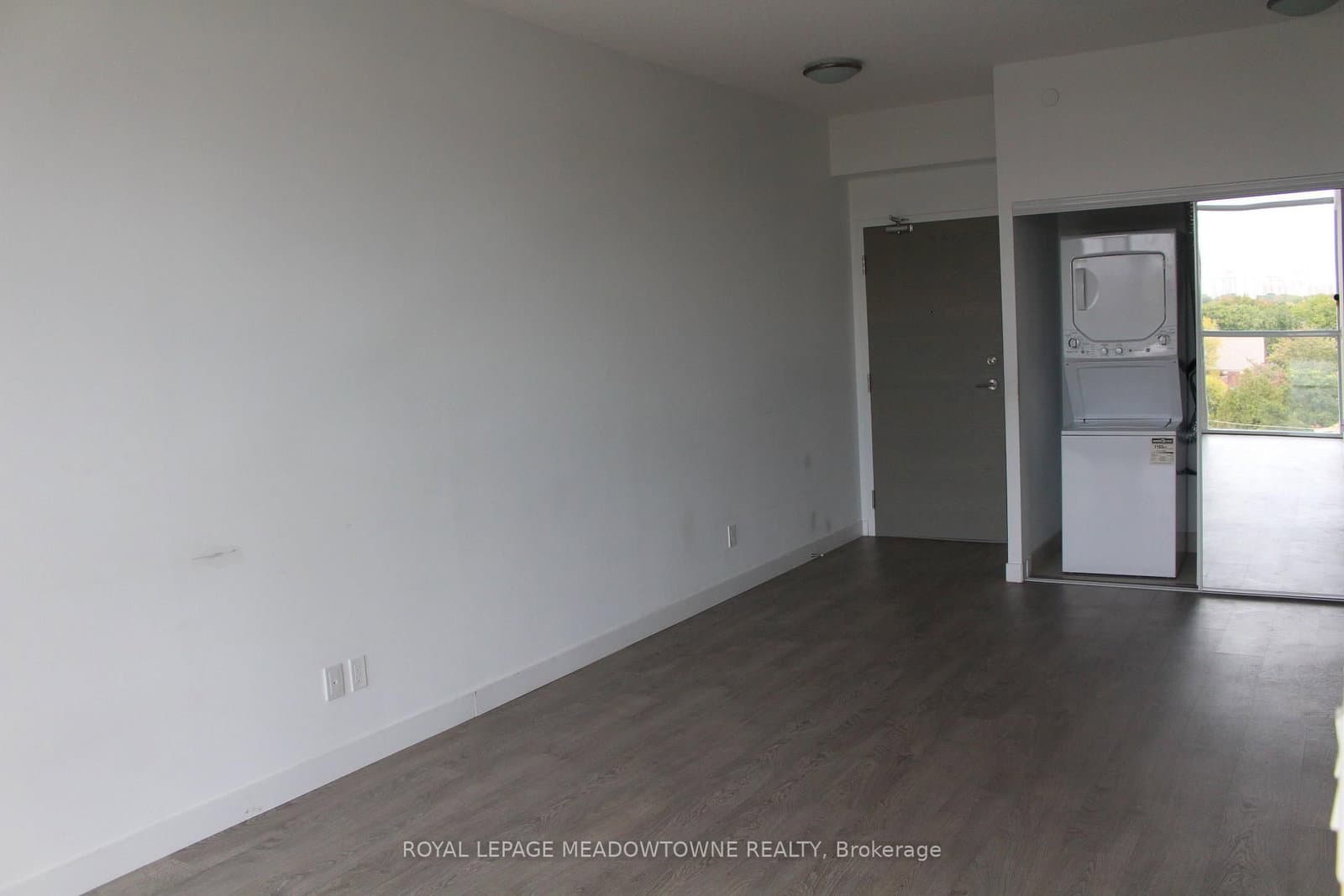 2055 Danforth Avenue, Unit 804 thumbnail 2