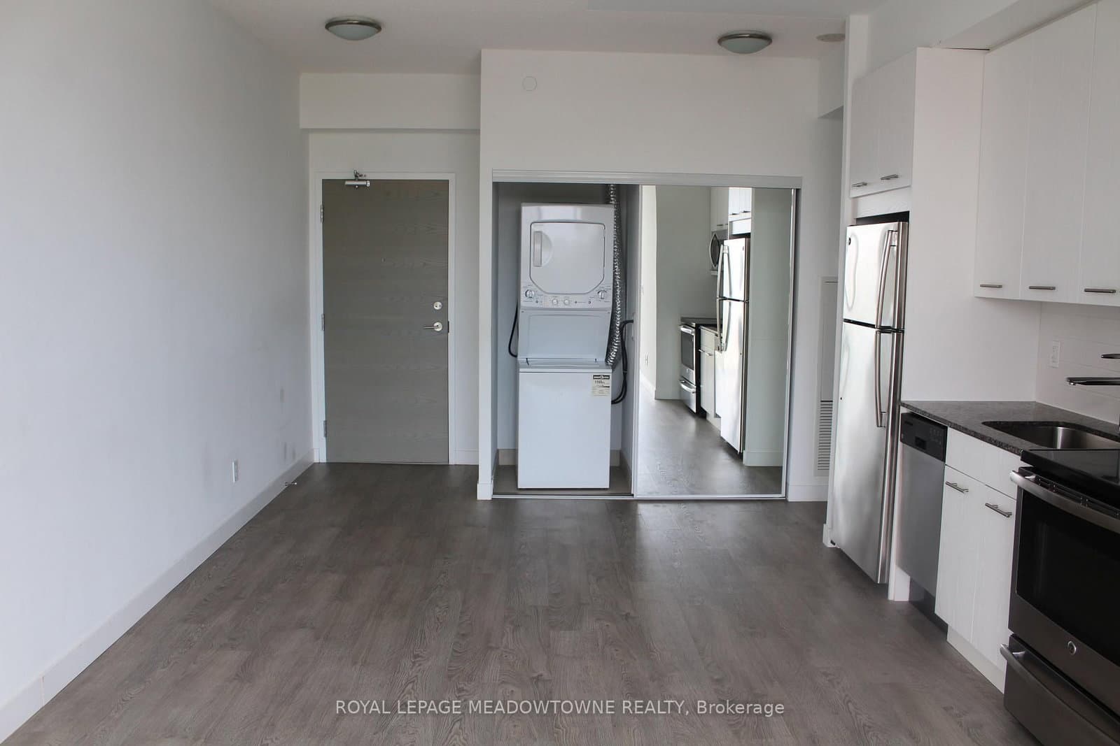 2055 Danforth Avenue, Unit 804 thumbnail 6