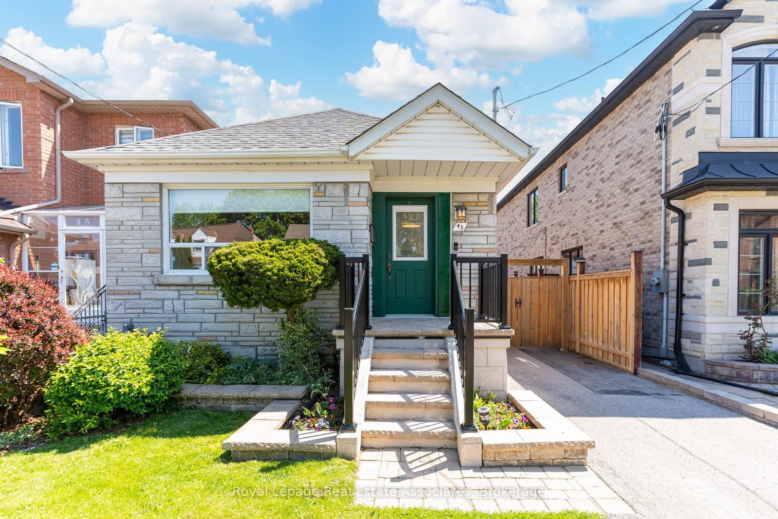 43 Heale Avenue - Image 1