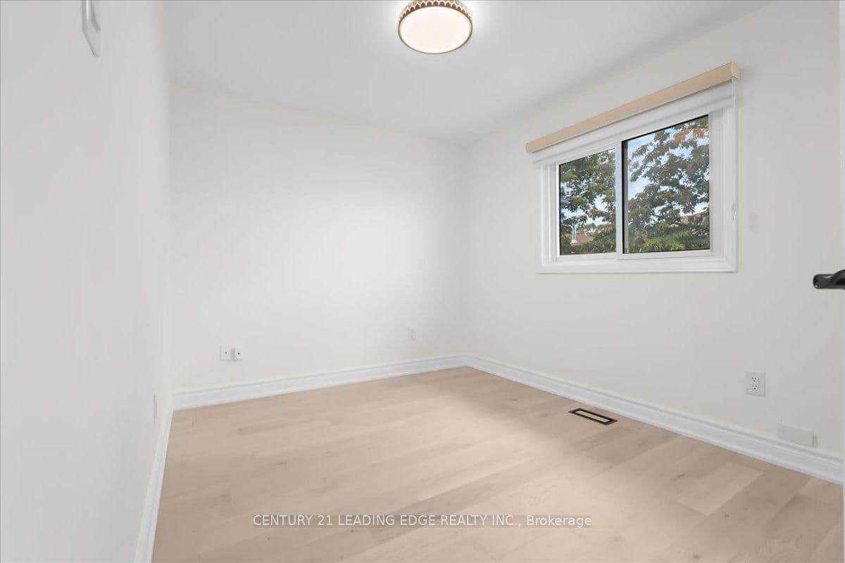 41 Graybark Crescent thumbnail 25