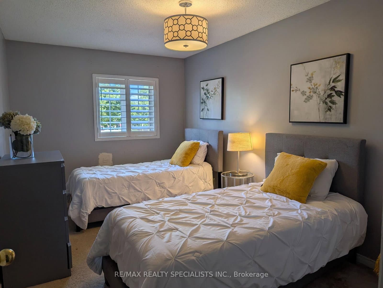 20 Thorp Crescent thumbnail 2