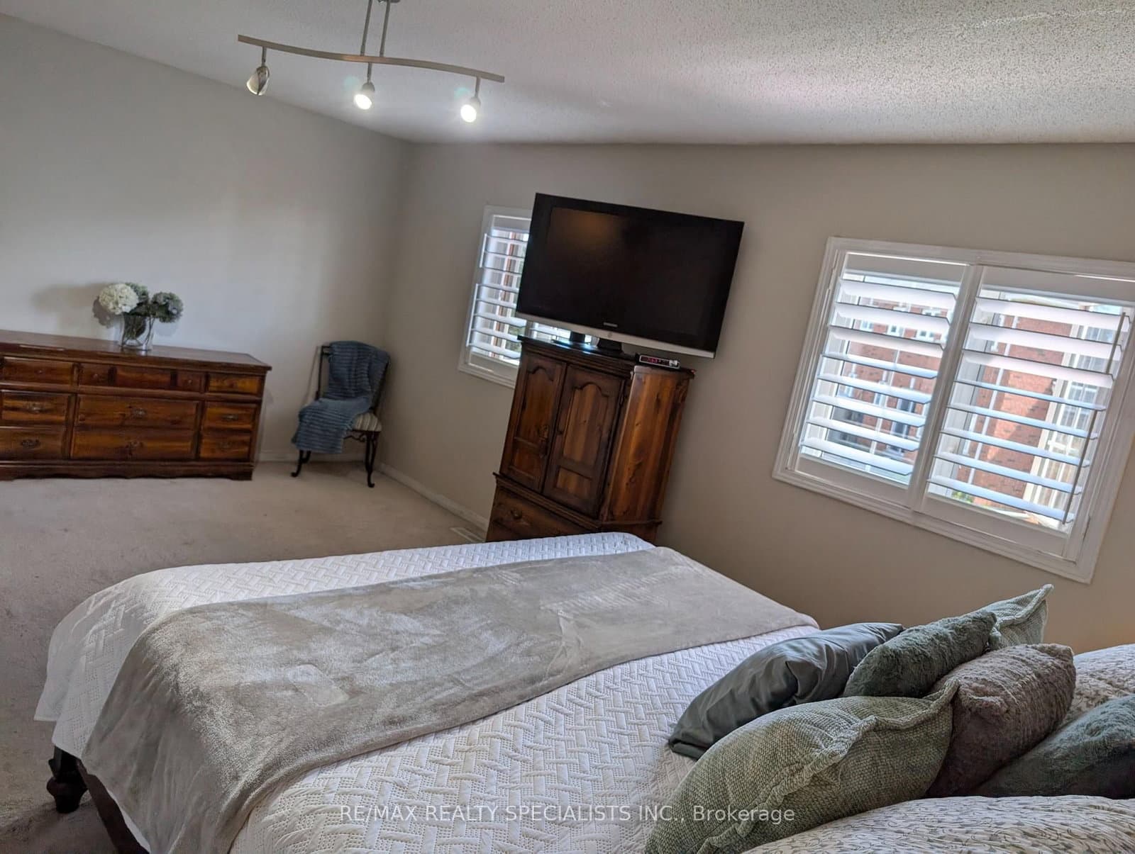 20 Thorp Crescent thumbnail 8