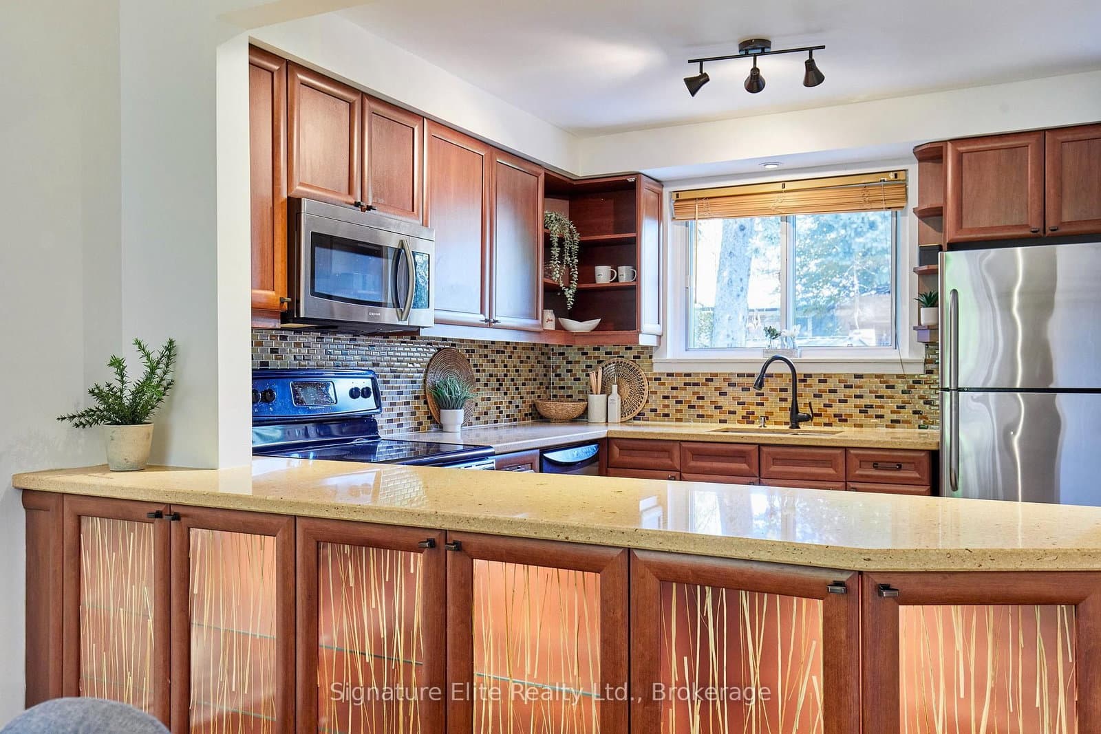 65 Merkley Square thumbnail 15