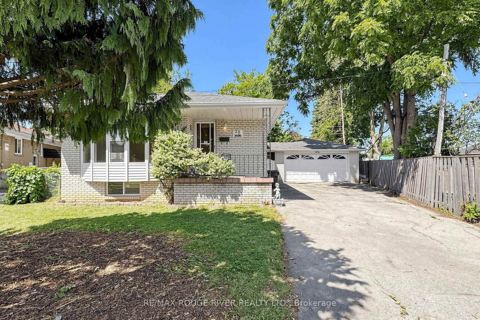38 Lombardy Crescent - Image 1