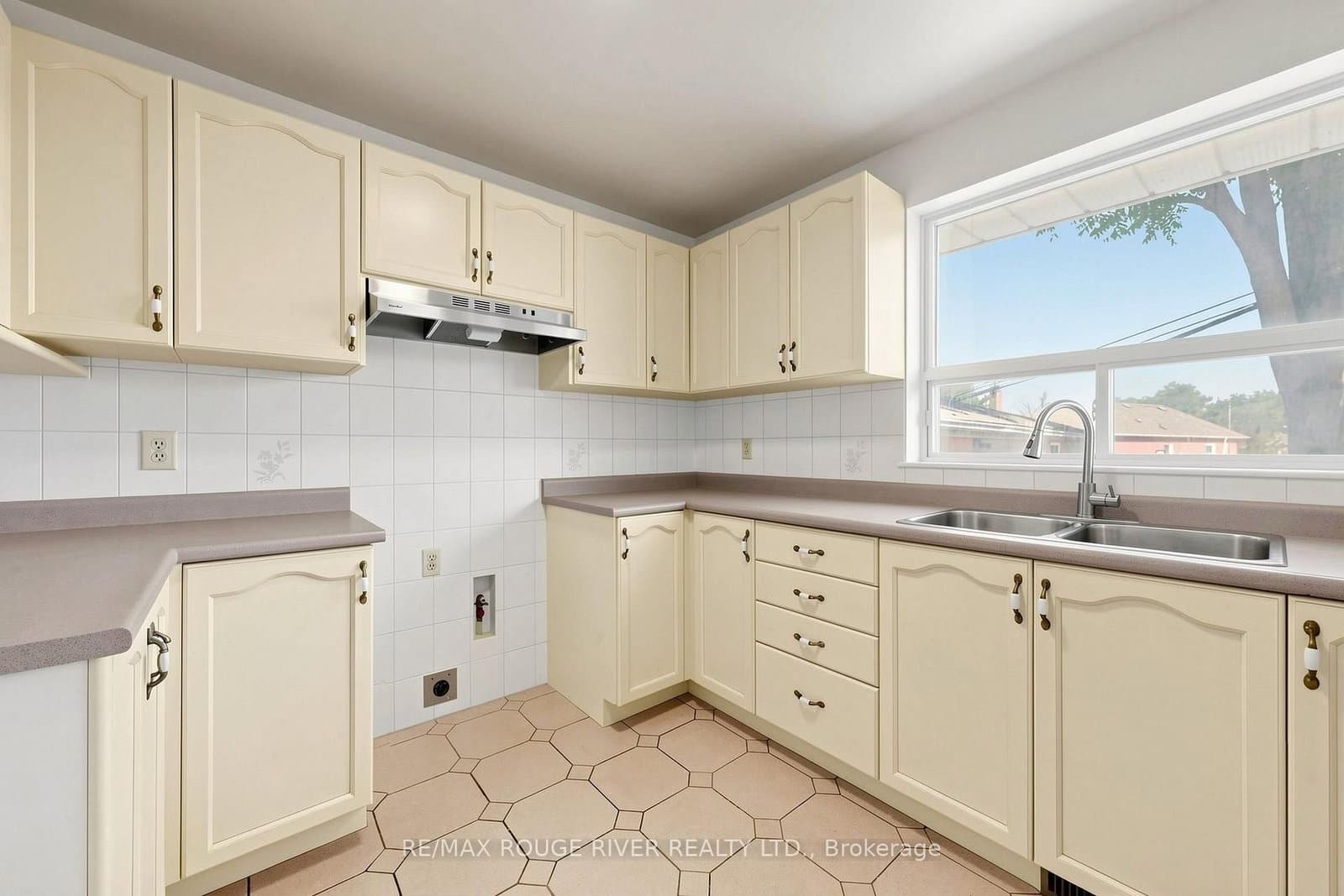 38 Lombardy Crescent thumbnail 10