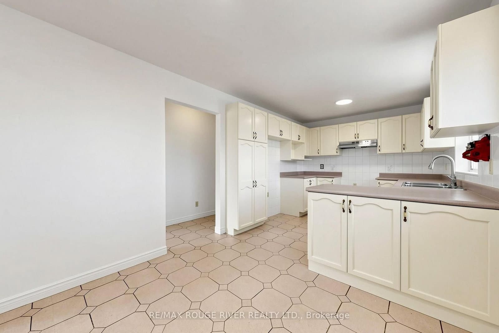 38 Lombardy Crescent thumbnail 9
