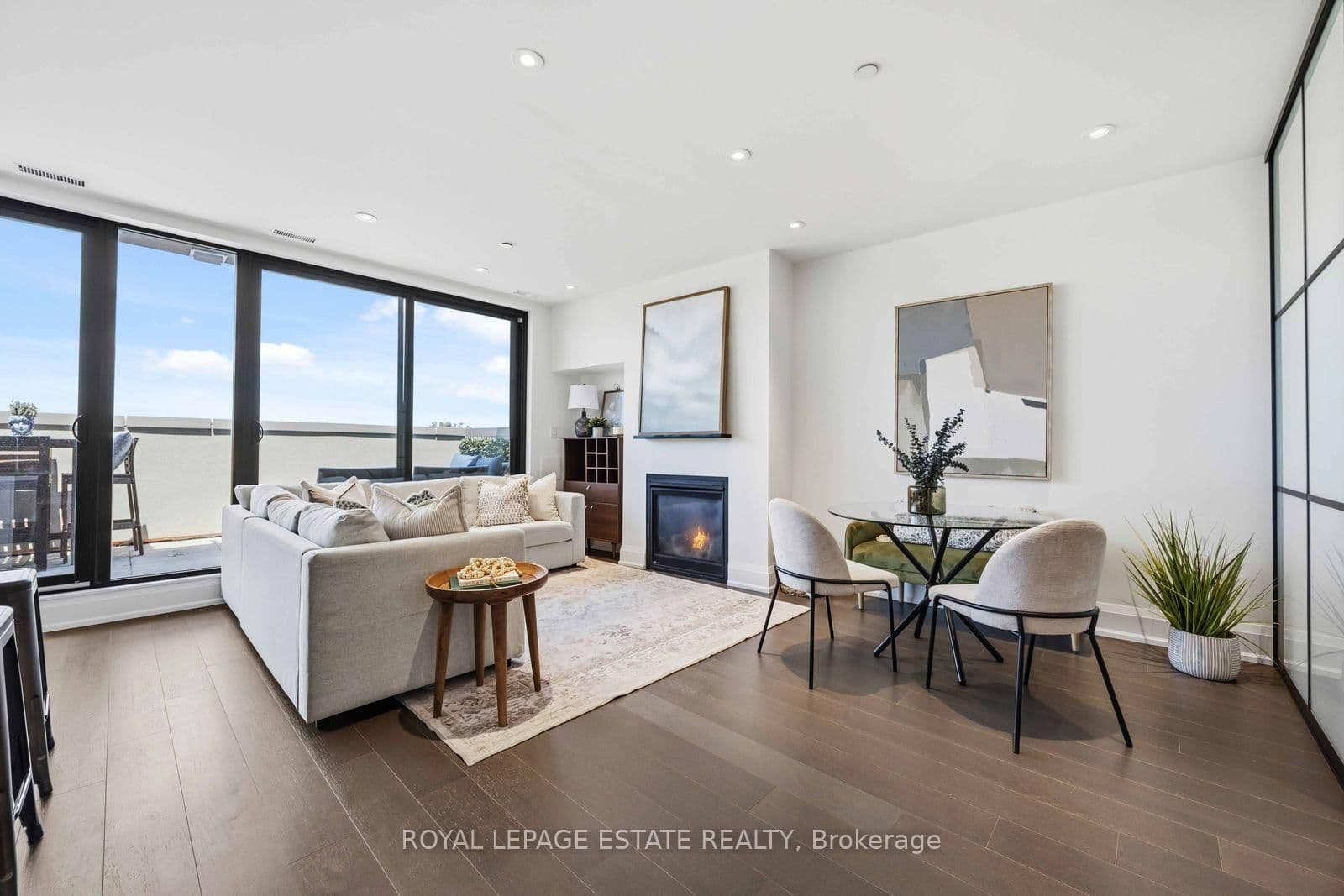 365 Beech Avenue, Unit 511 thumbnail 3