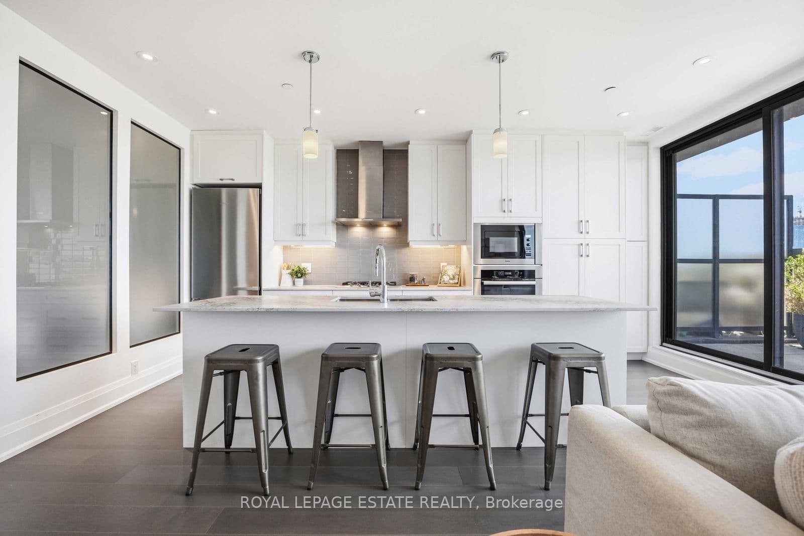 365 Beech Avenue, Unit 511 thumbnail 5