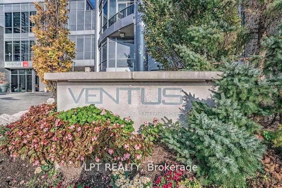 181 Village Green Square, Unit 812 thumbnail 2